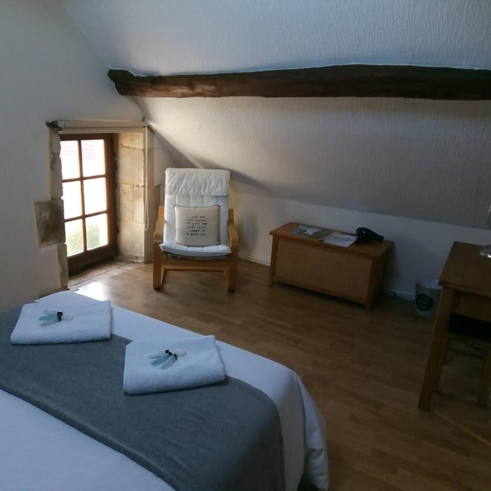 Standard Double Room with Shared Bathroom photo 3