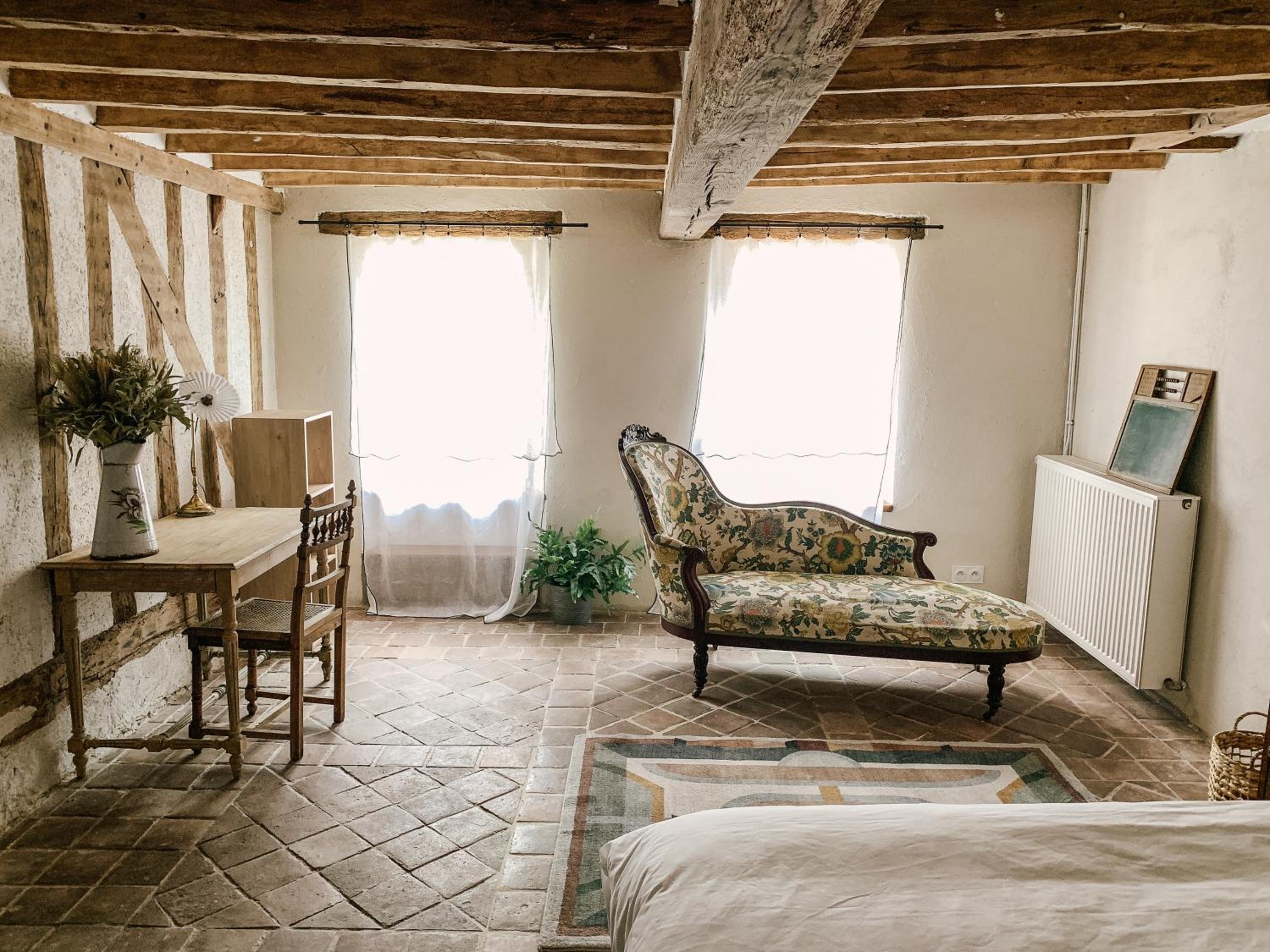 Seven-Bedroom House - Photo 26