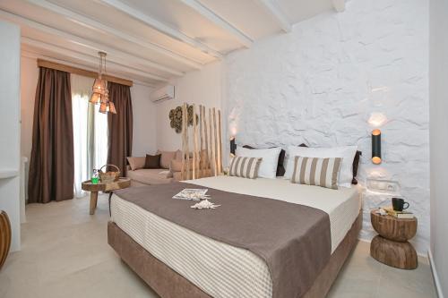 Deluxe Triple Room with Sea View