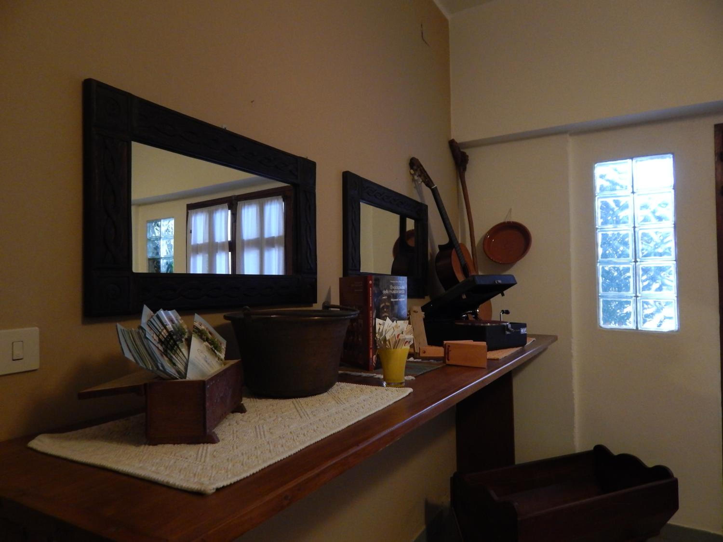 Twin Room with Private Bathroom