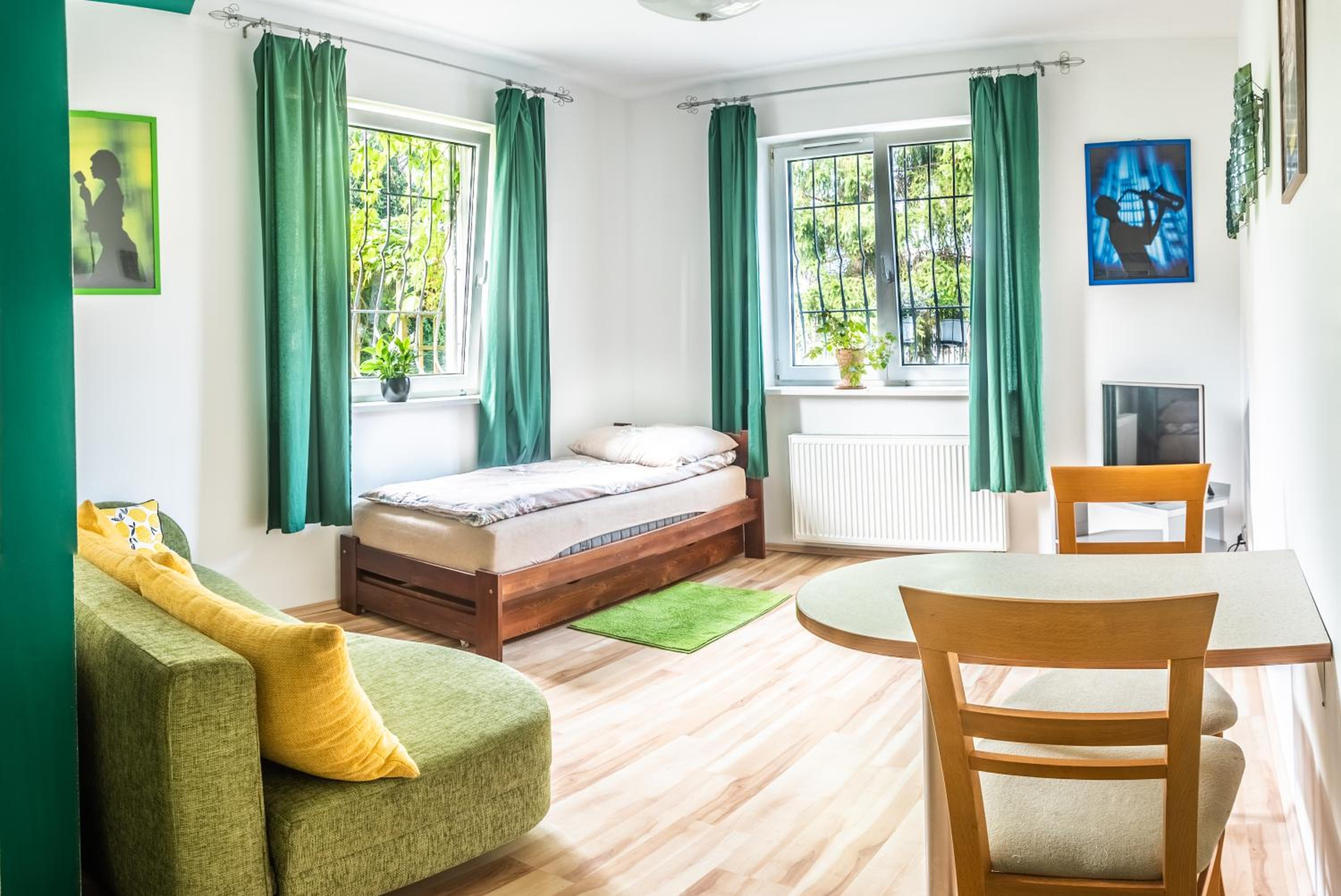 One-Bedroom Apartment