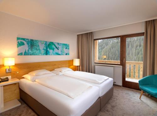 Double Room with Mountain View - Photo 2