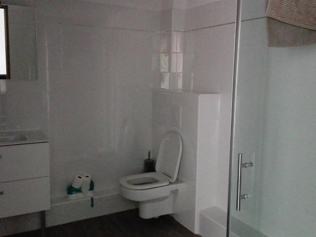 Apartment with Lake View photo 3