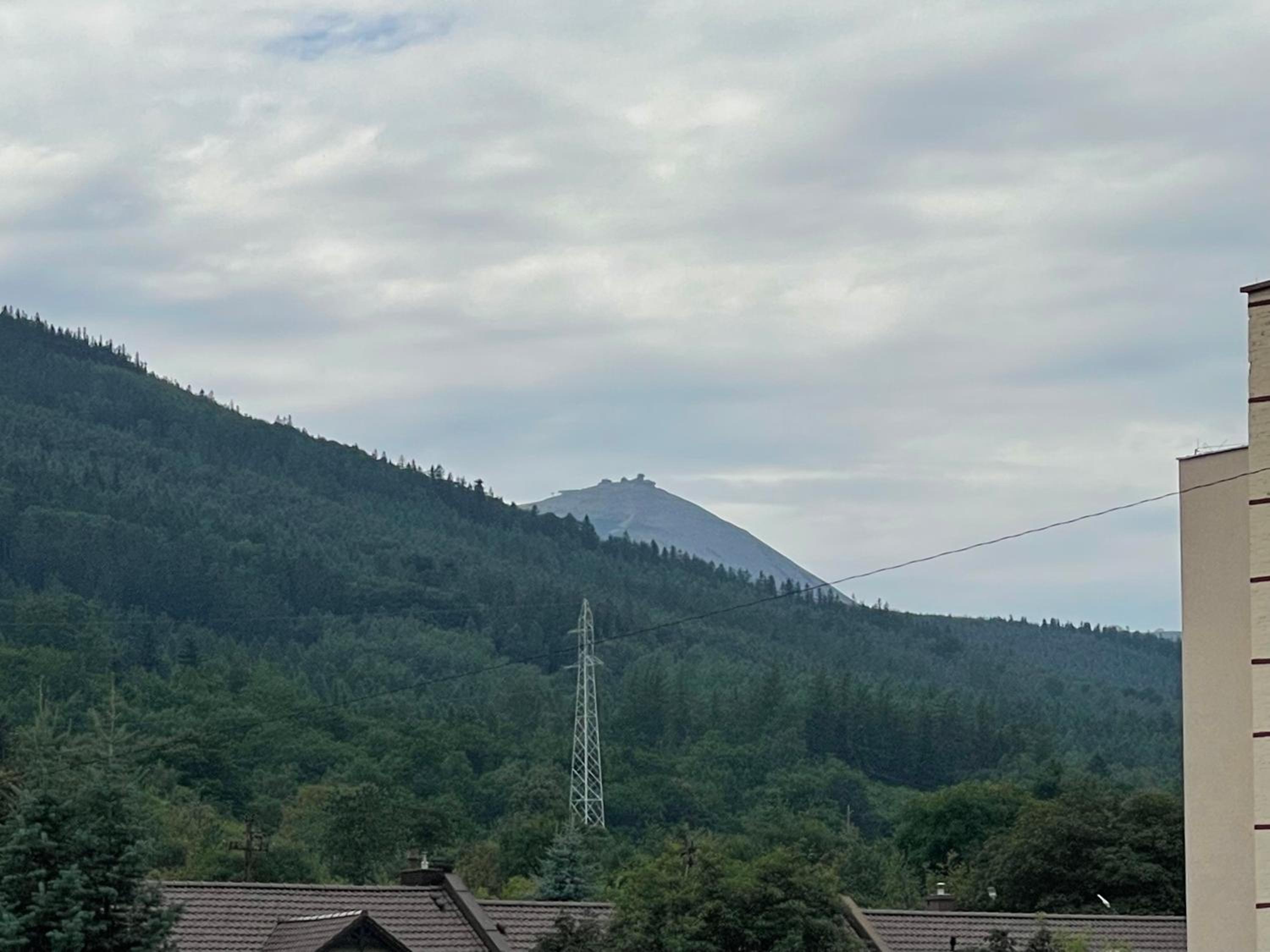Apartment with Mountain View photo 1