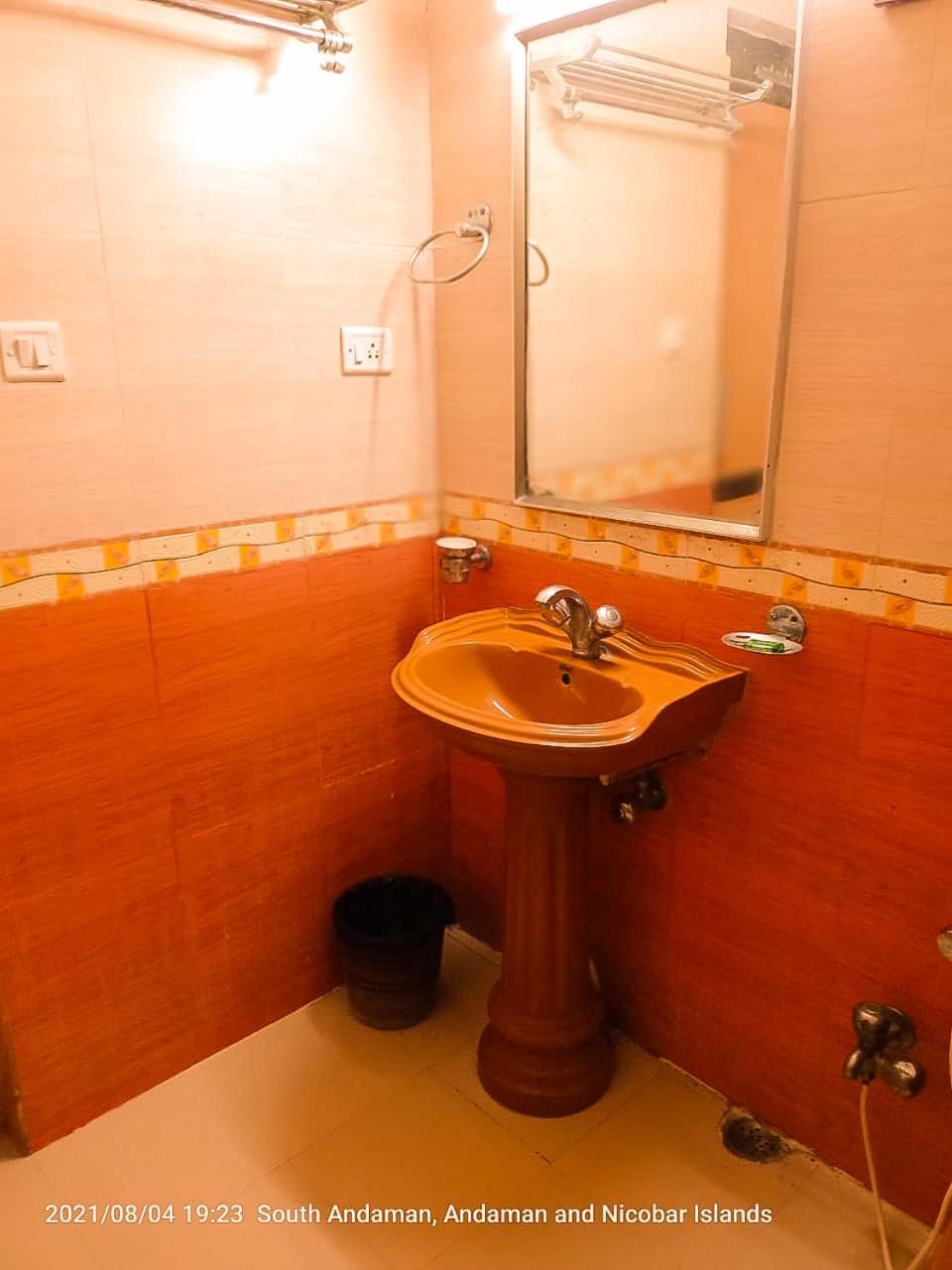Deluxe Room - Photo 10