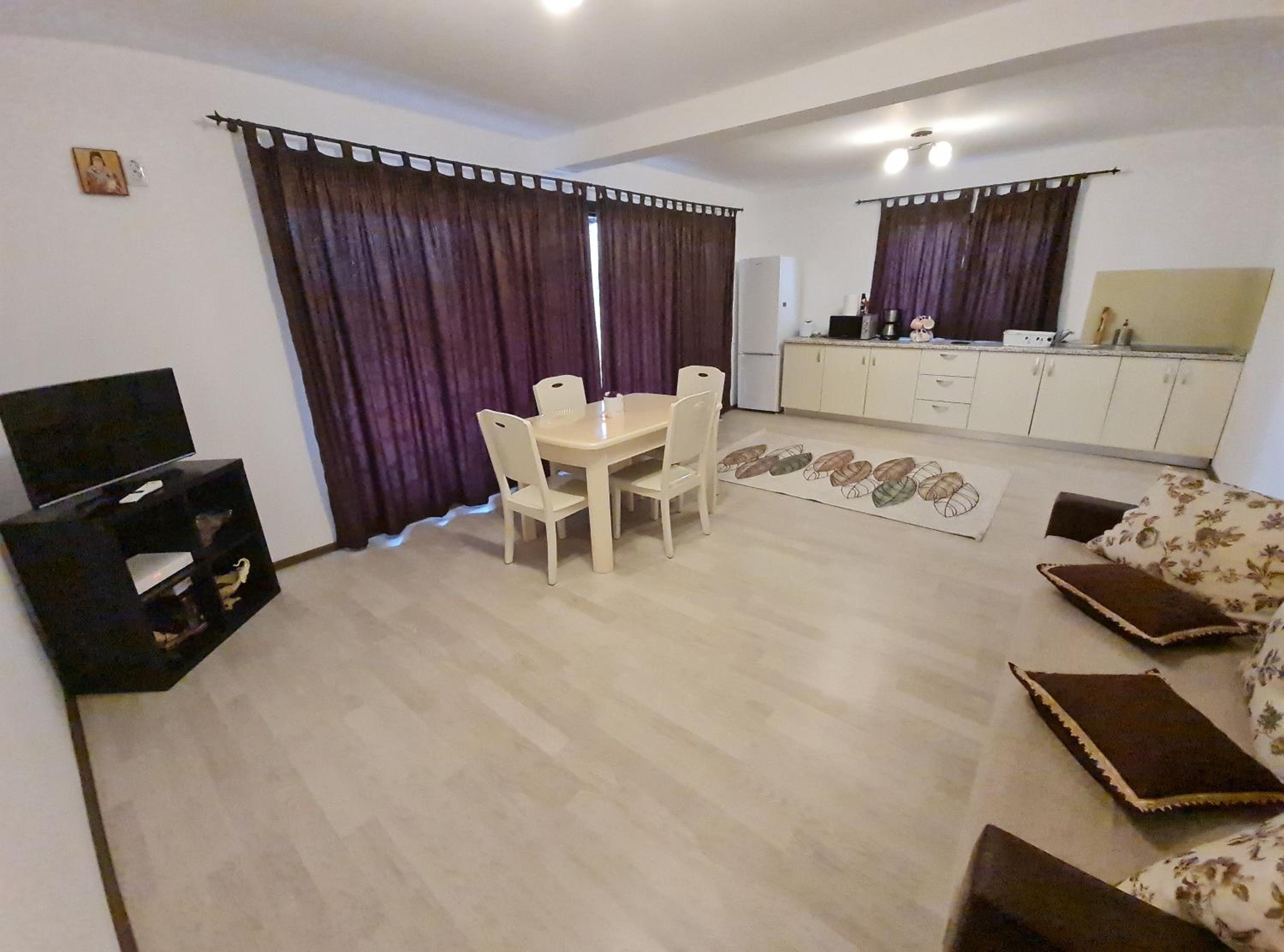Villa photo 1