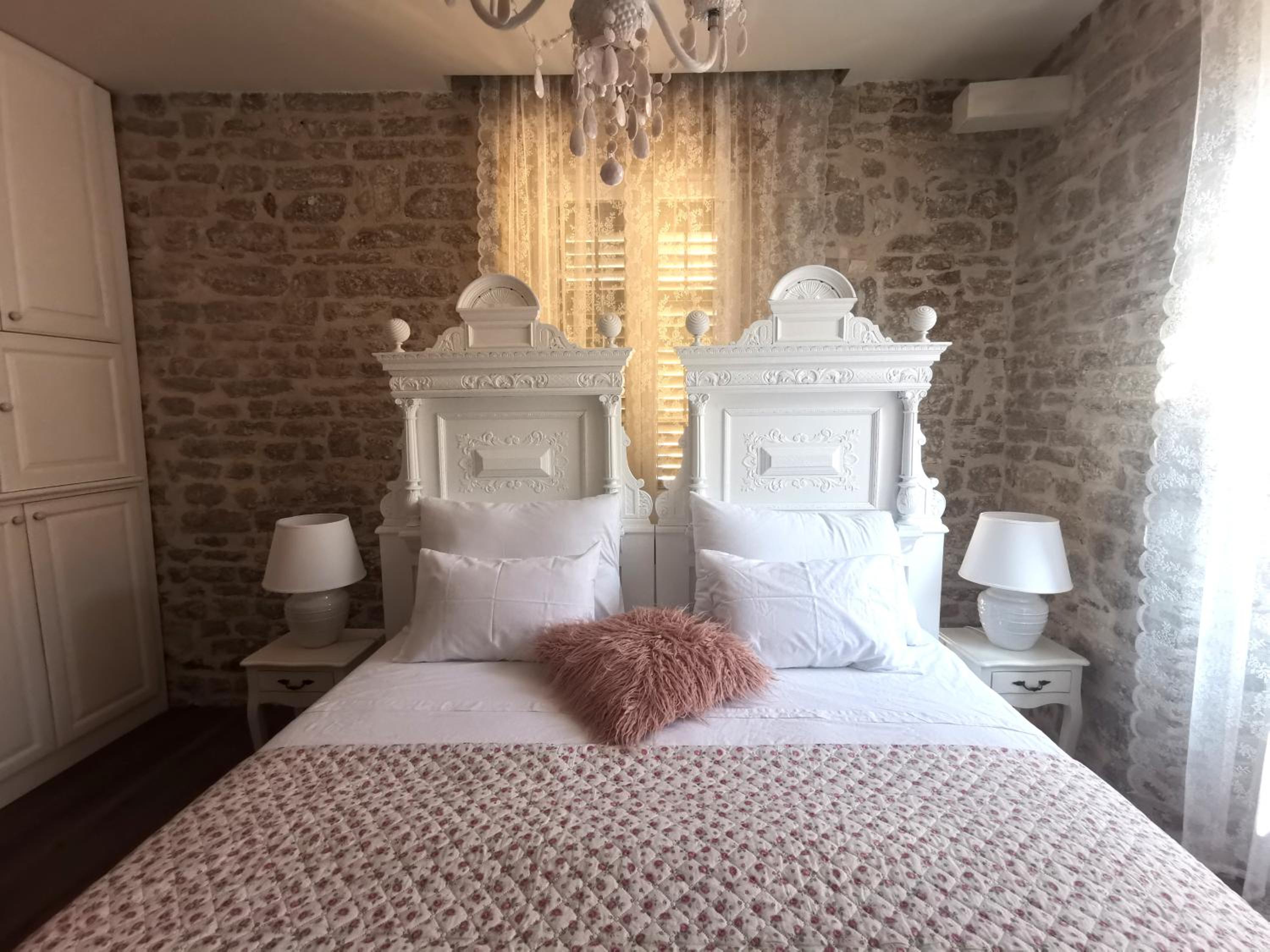 Double Room - Photo 4