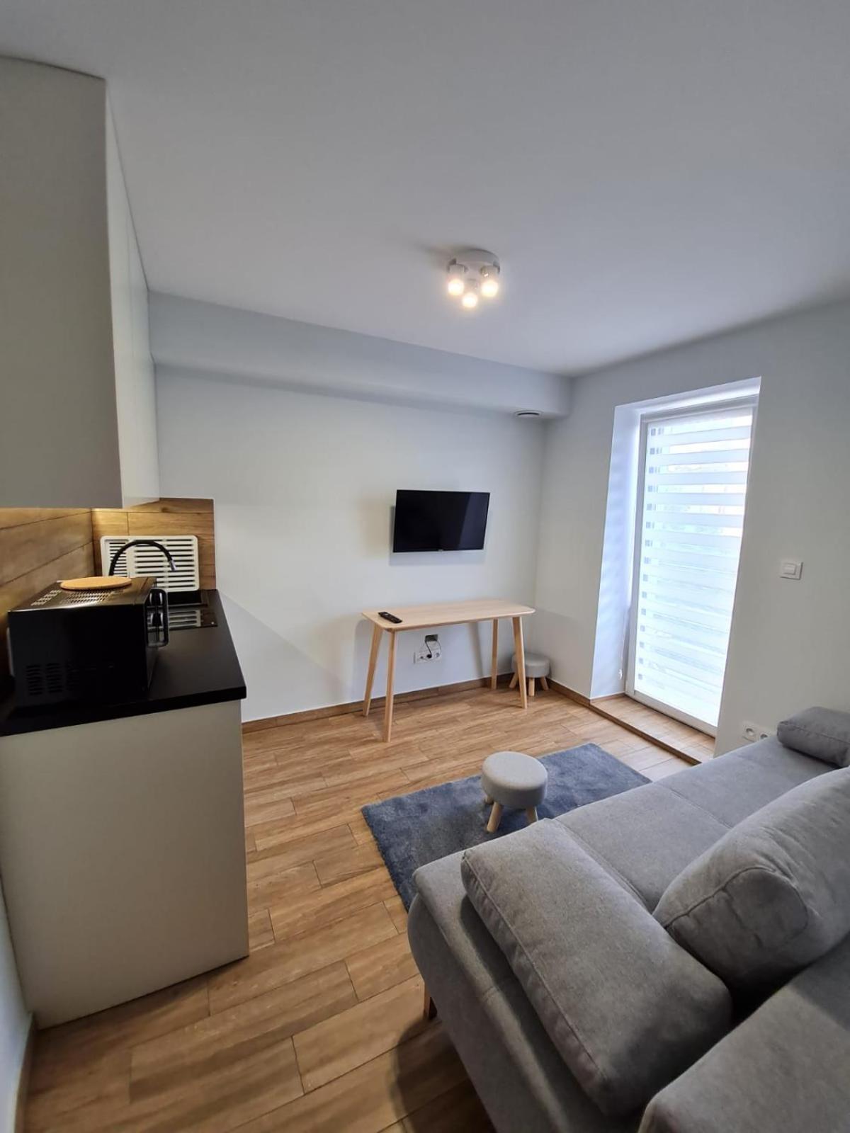 One-Bedroom Apartment - Photo 1