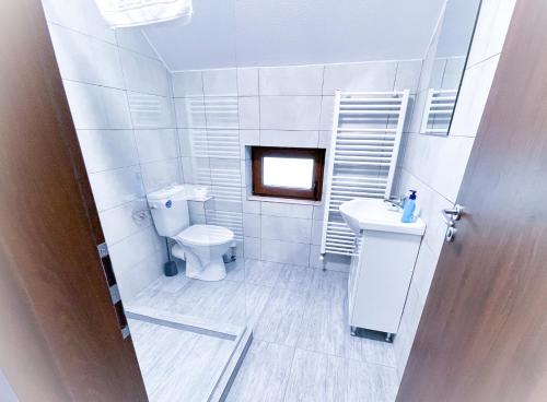 Double Room - Photo 4
