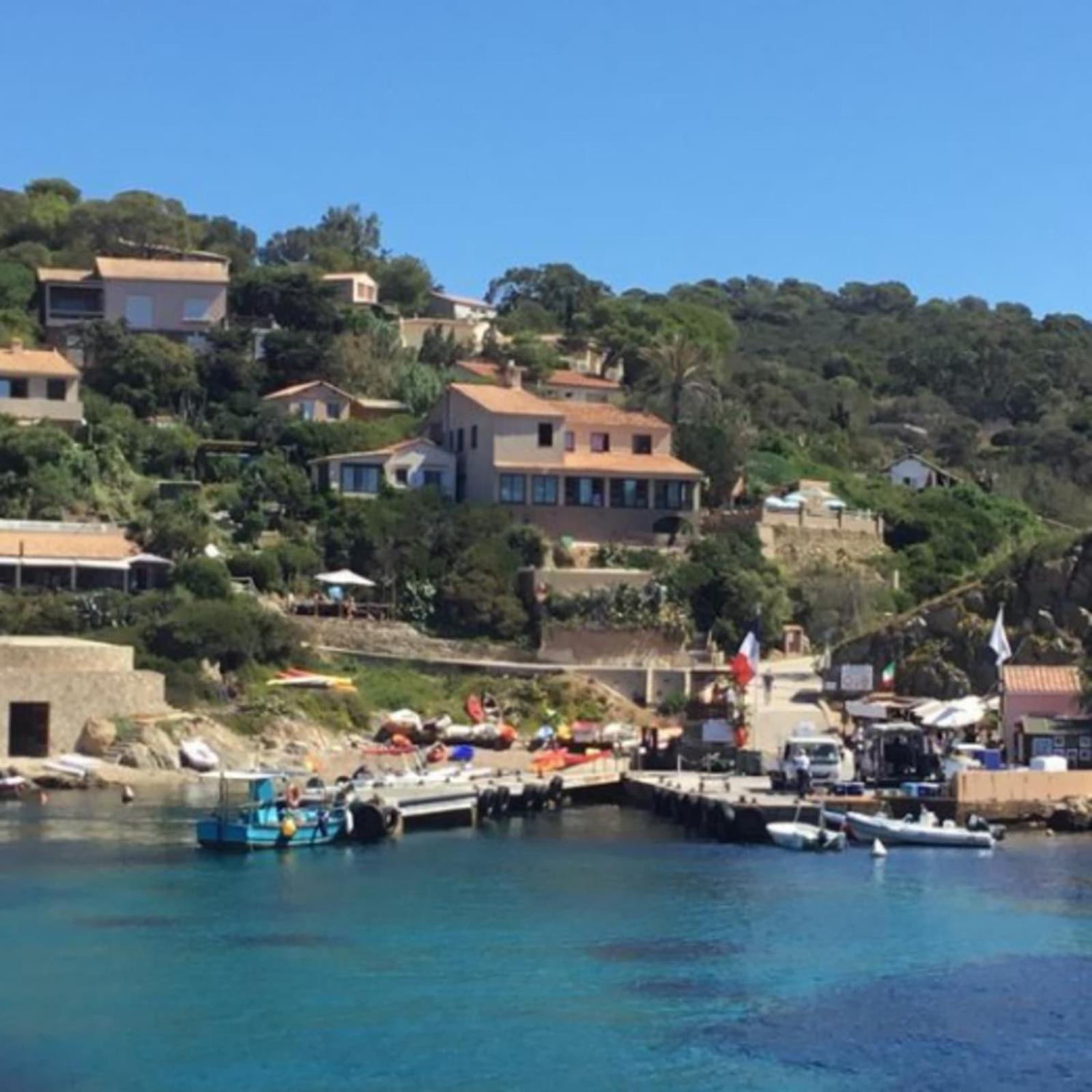 Studio with Sea View - Photo 8