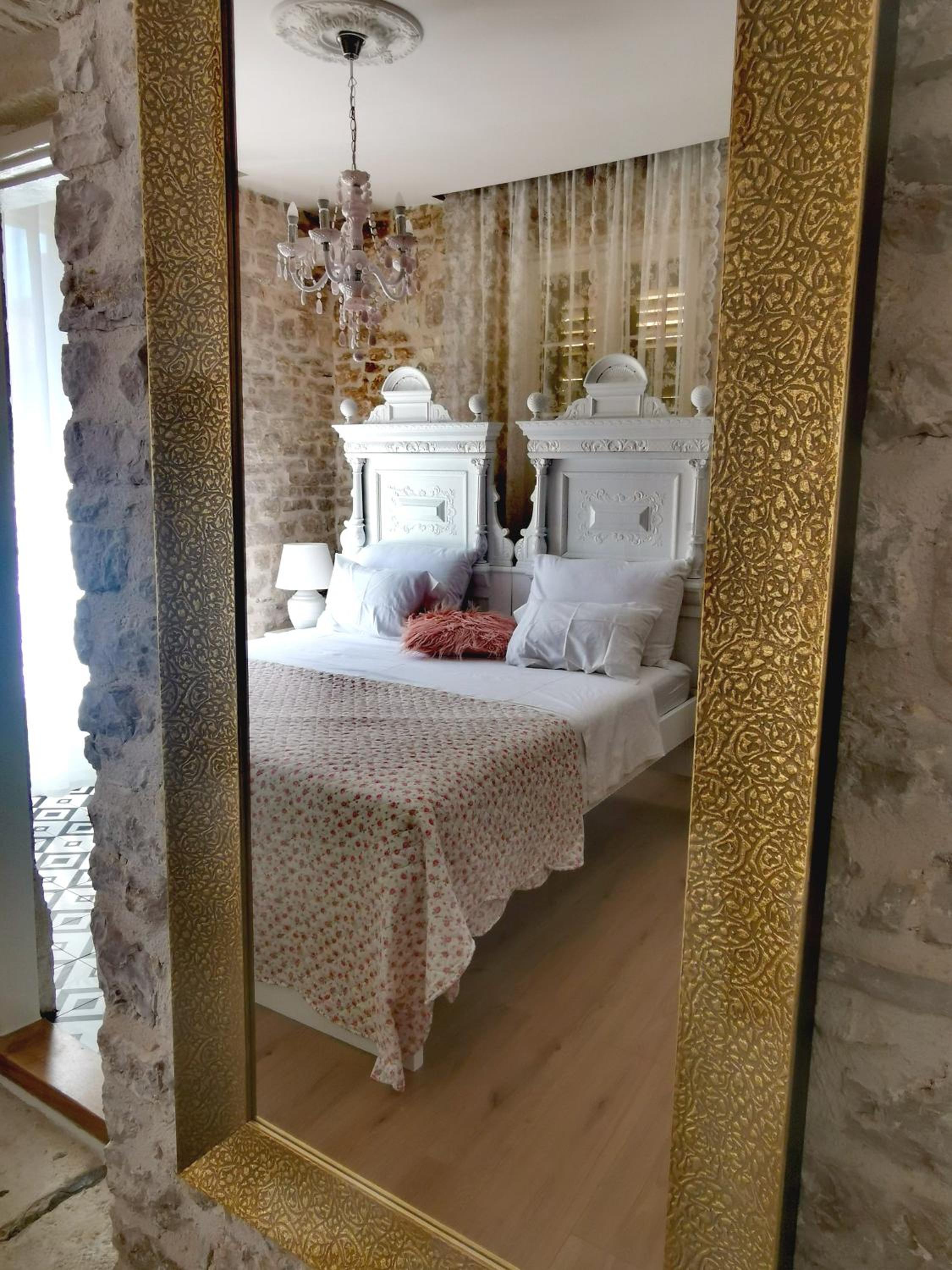 Double Room - Photo 6