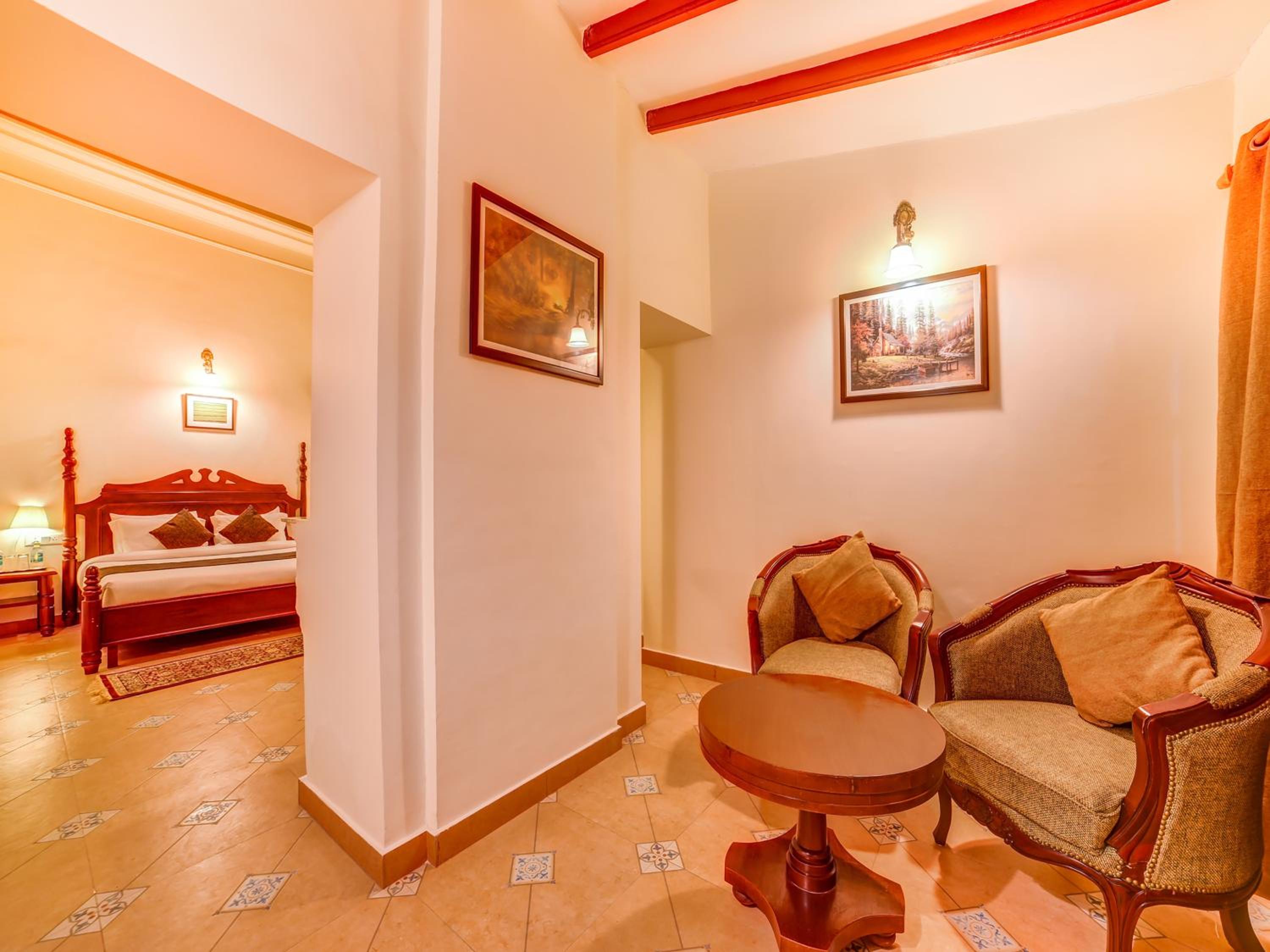 Queen Suite - Photo 5