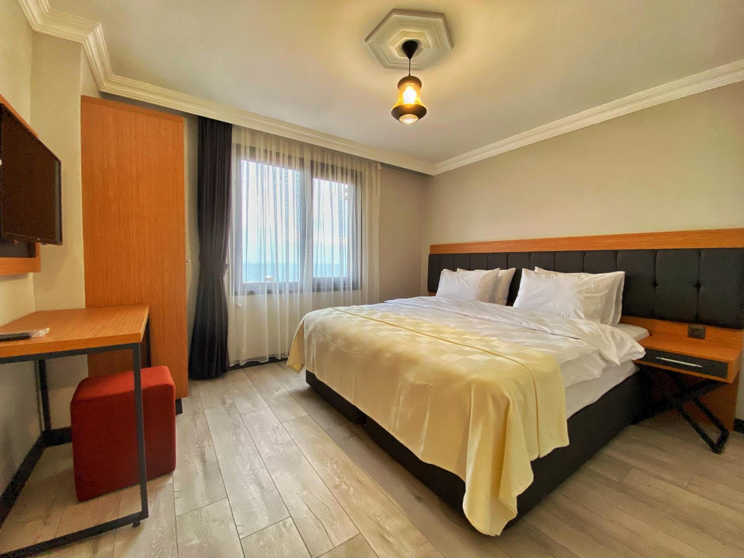Quadruple Room with Terrace