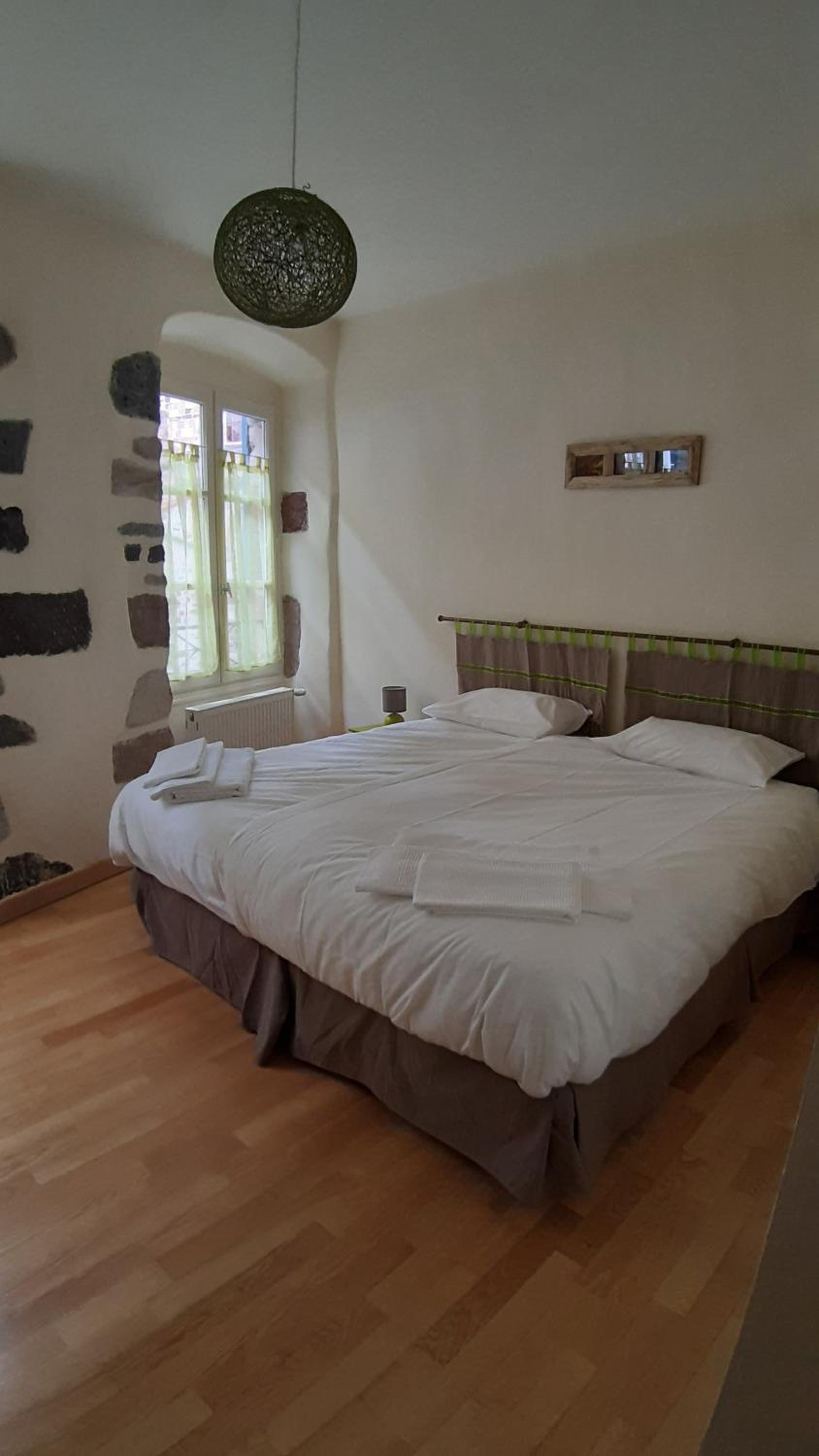 Standard Double Room with Shared Bathroom