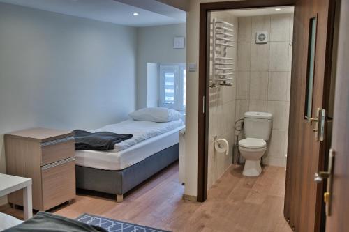 Standard Double Room - Photo 6