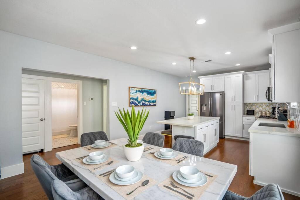 Three-Bedroom House - Photo 1