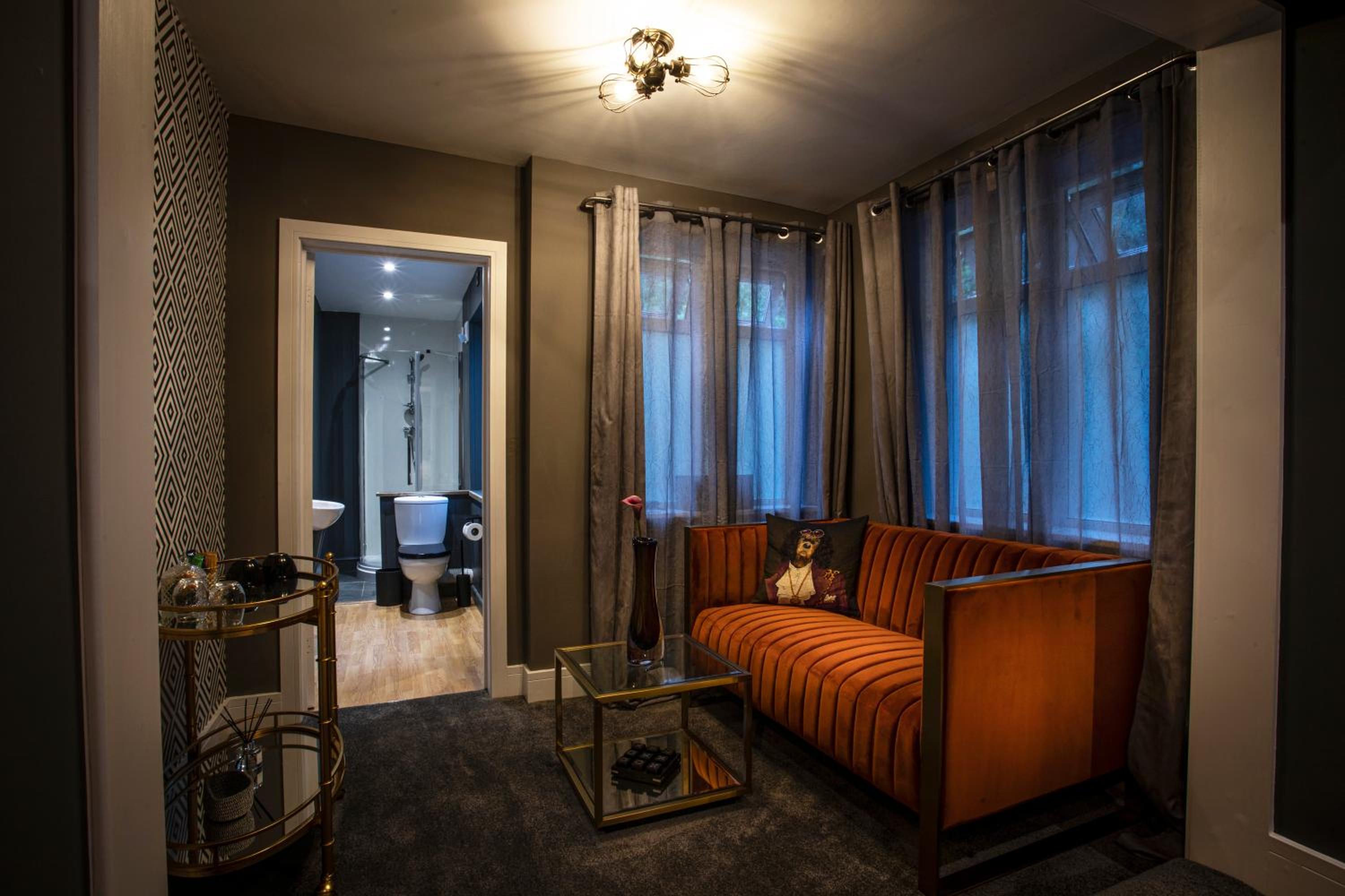 Deluxe King Room photo 2