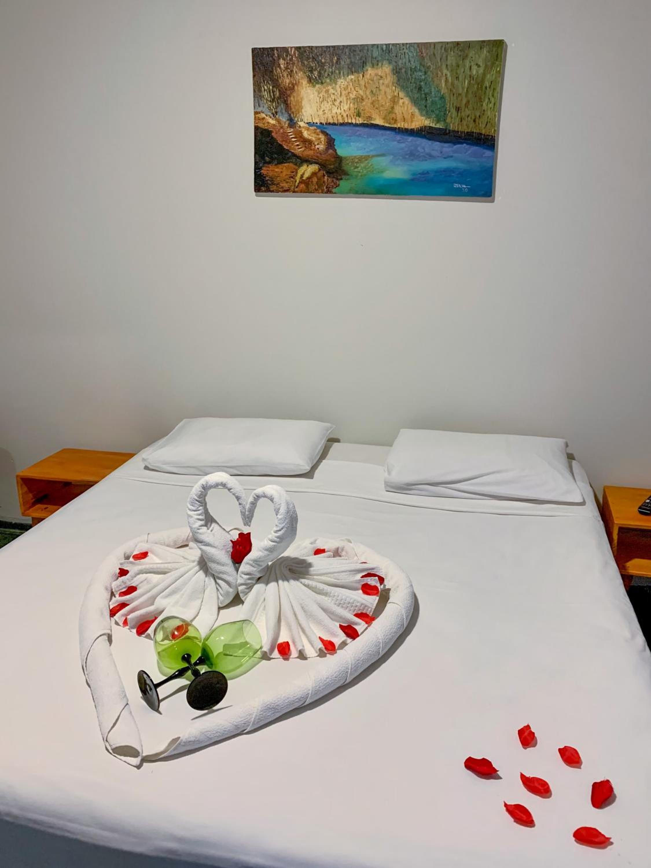 Double Room - Photo 7