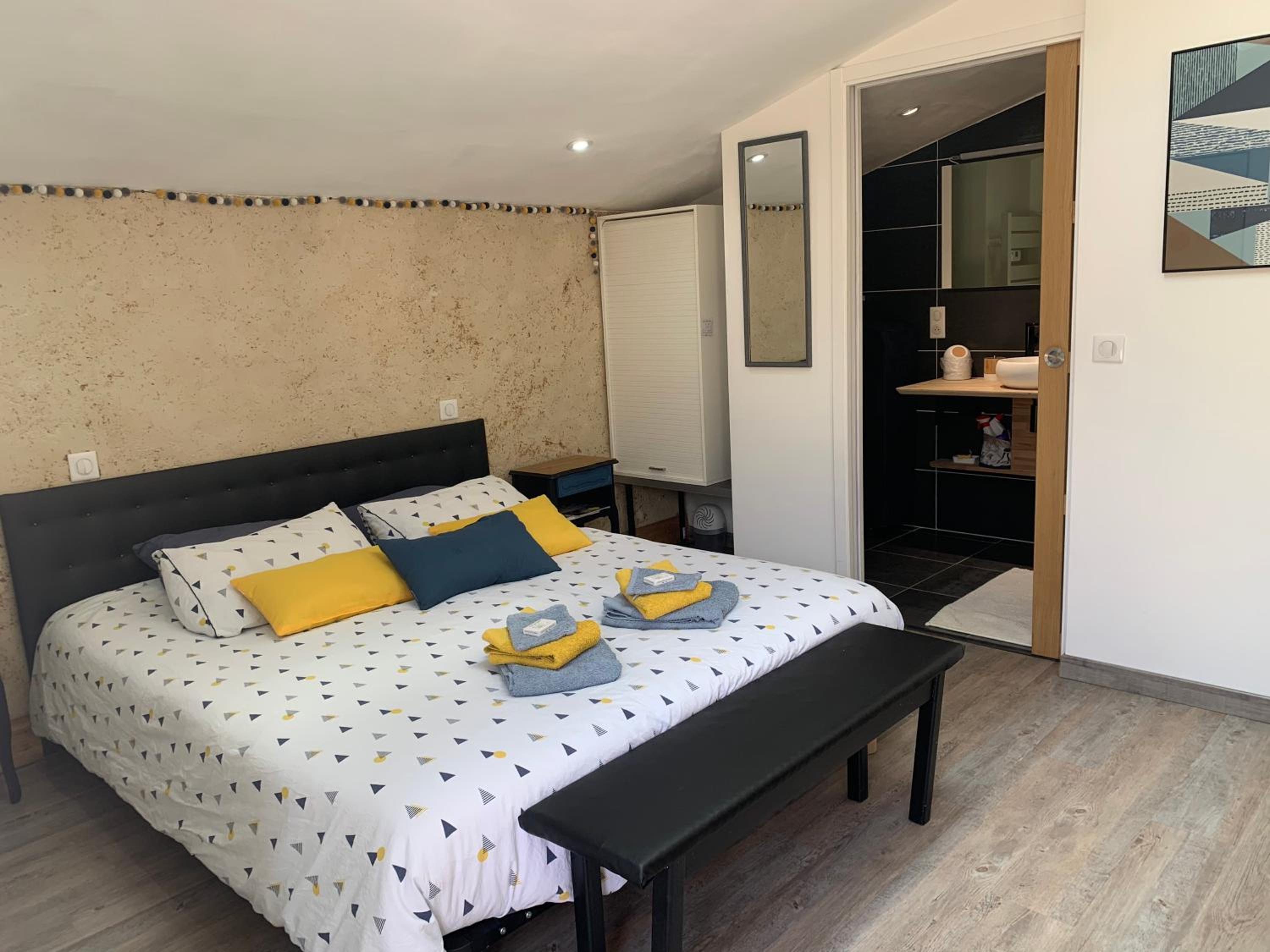 Double Room with Private Bathroom
