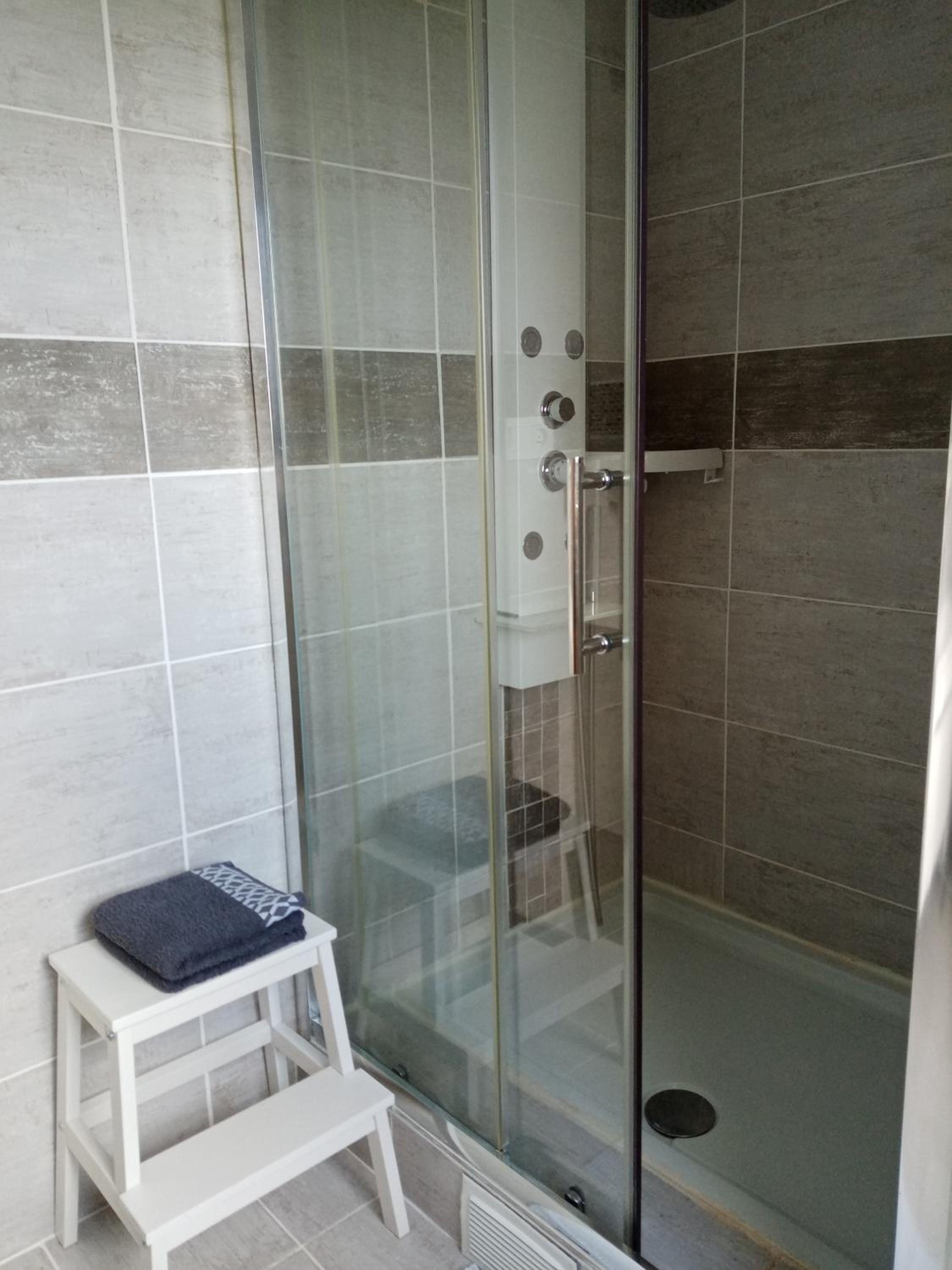 King Suite - Photo 3
