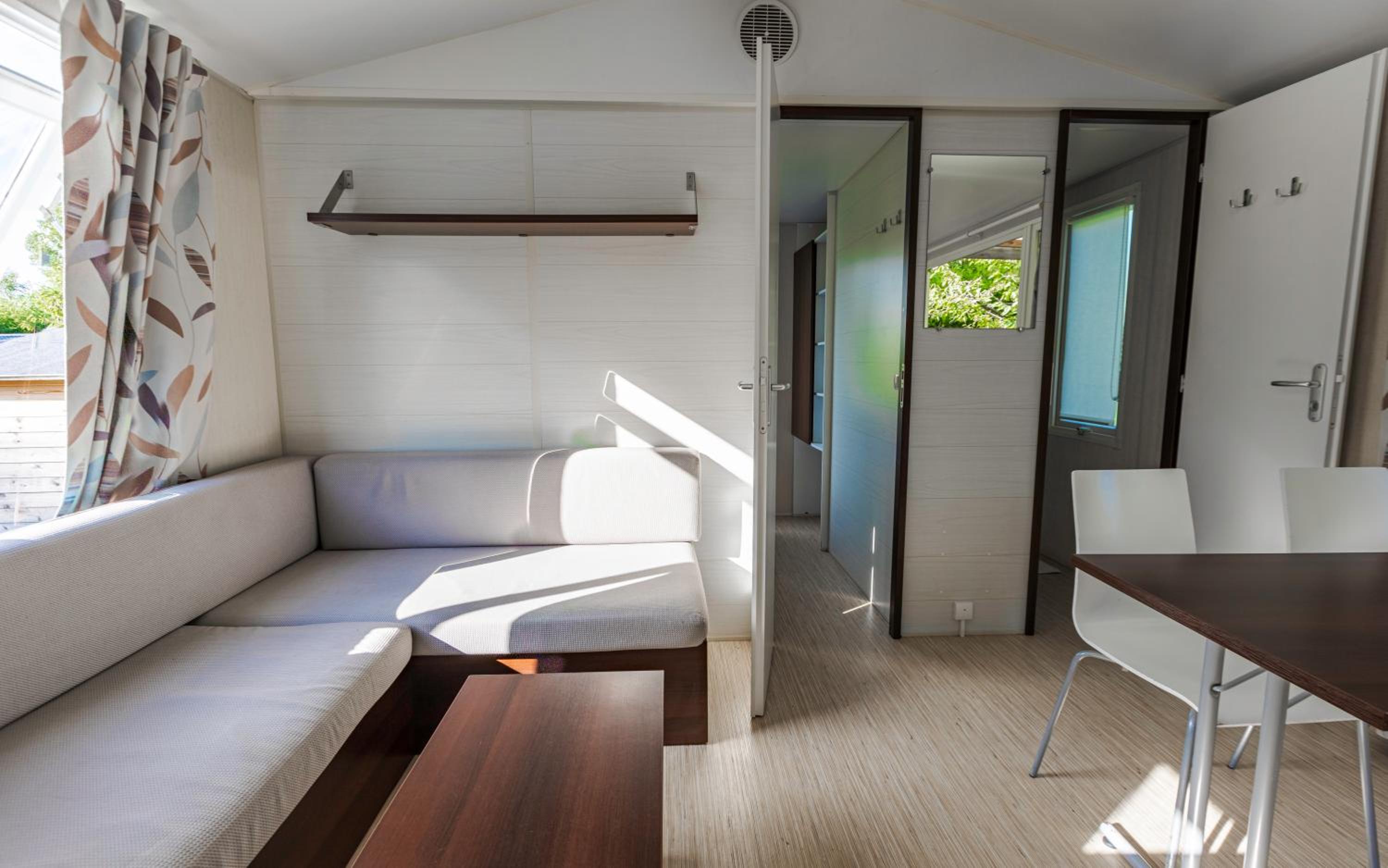 Two-Bedroom Bungalow - Photo 5