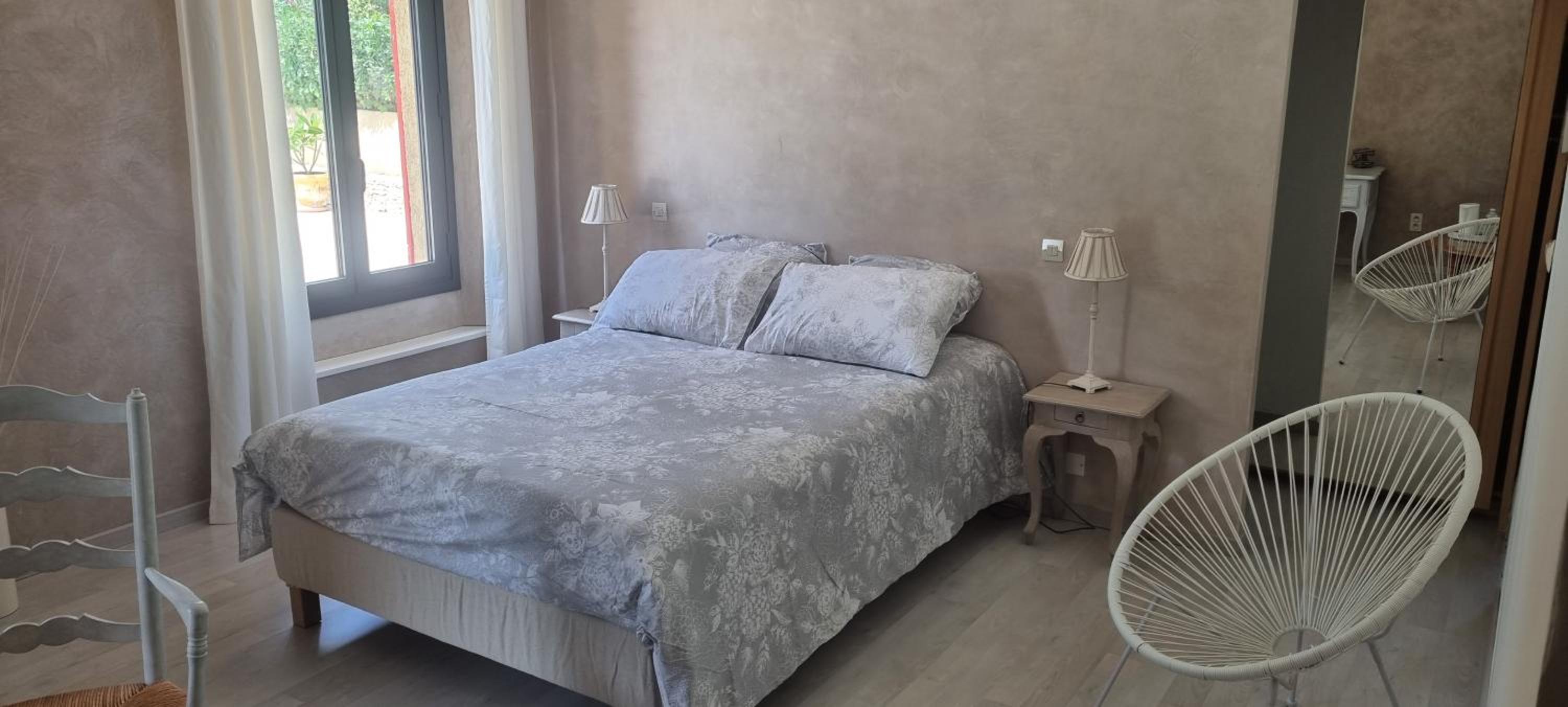 Queen Room photo 3