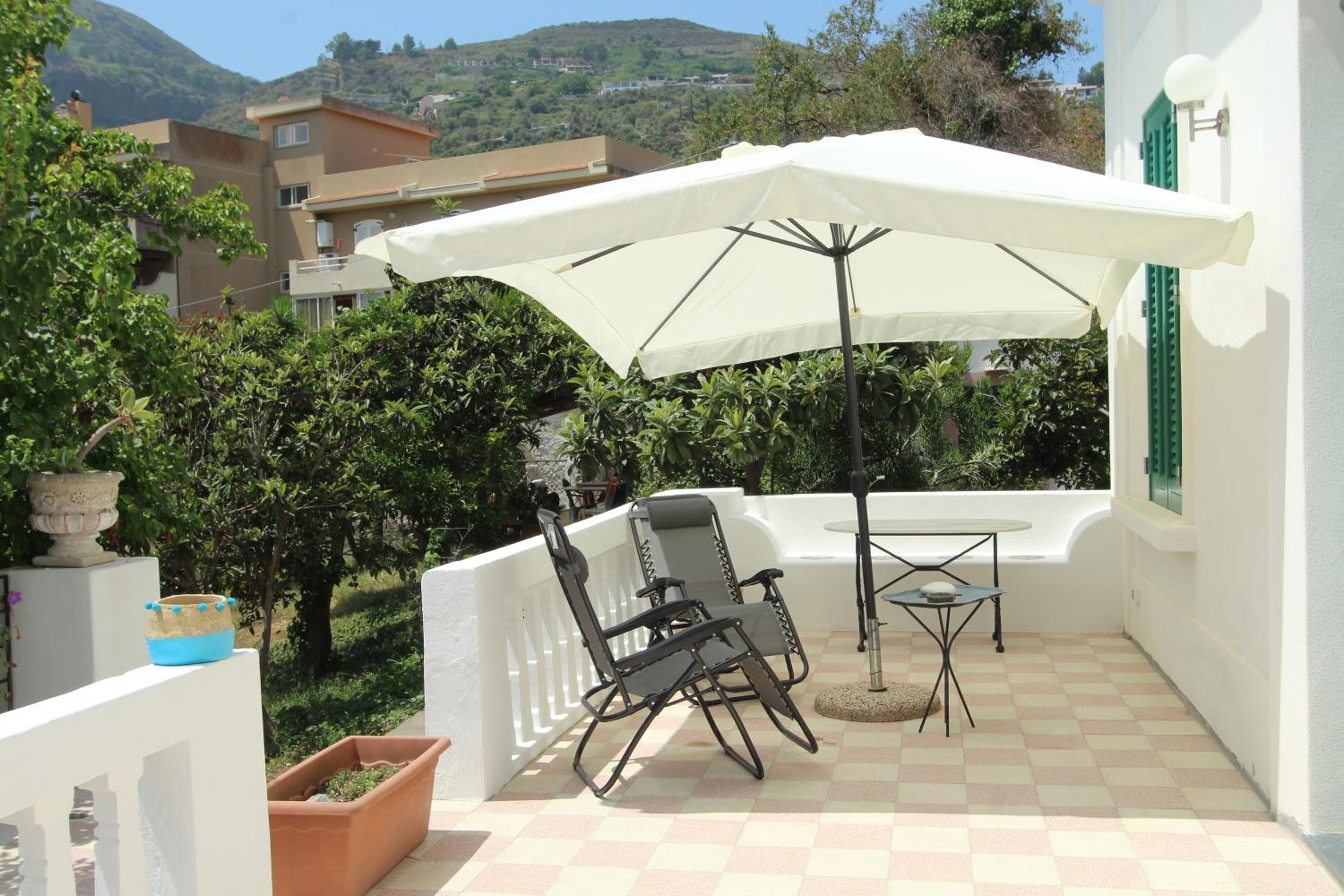Villa with Garden View