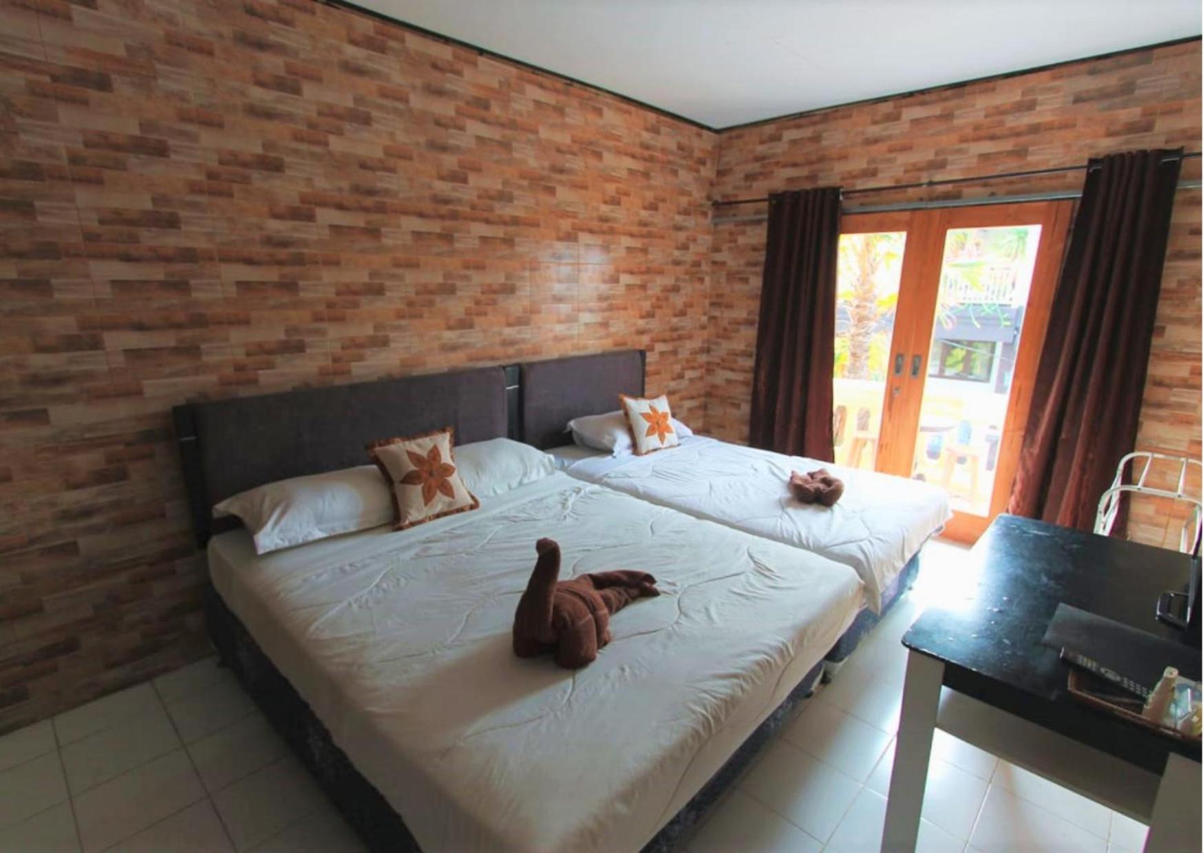 Triple Room with Balcony