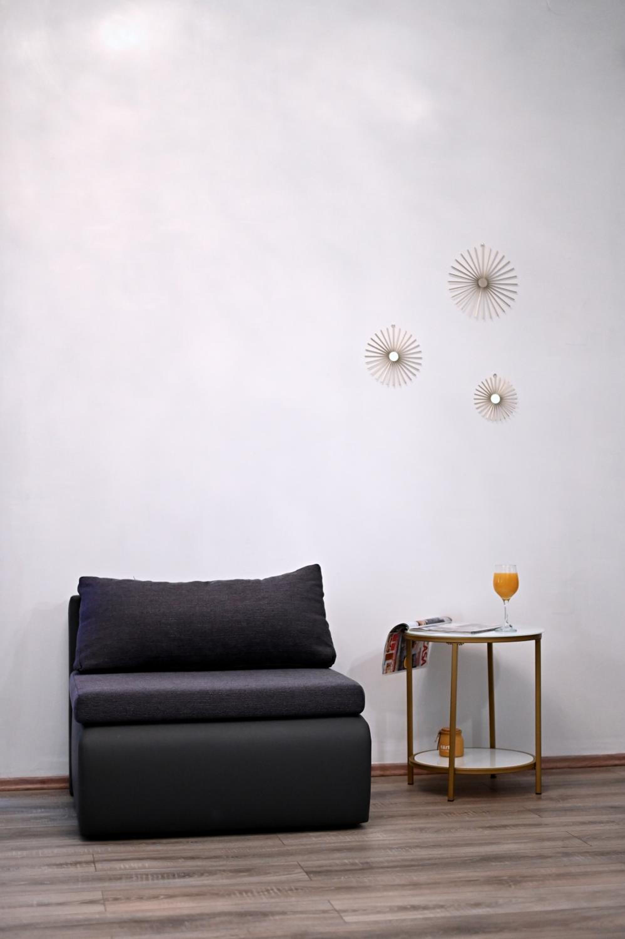 One-Bedroom Apartment - Photo 40