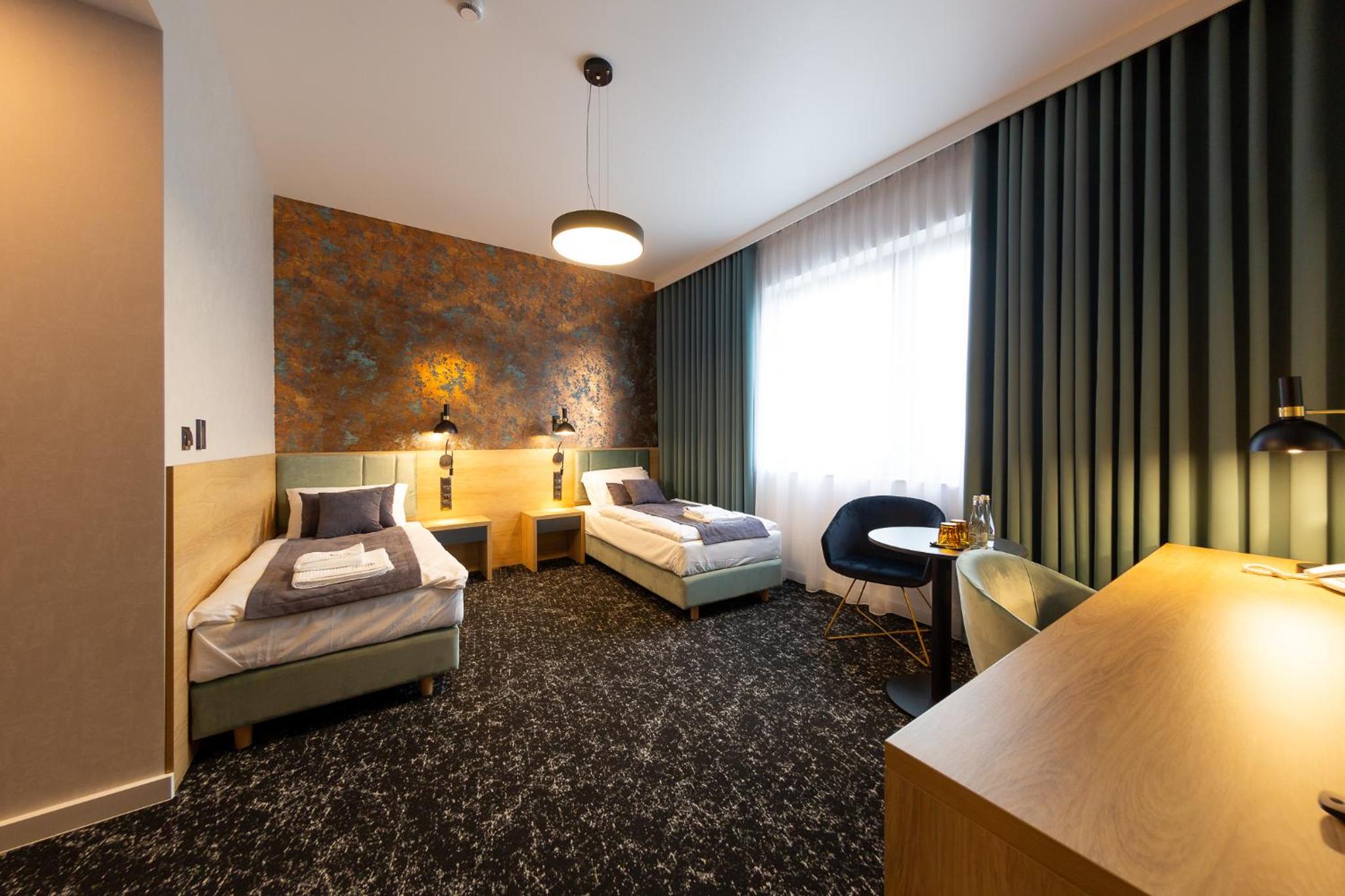 Two-Bedroom Suite - Photo 2