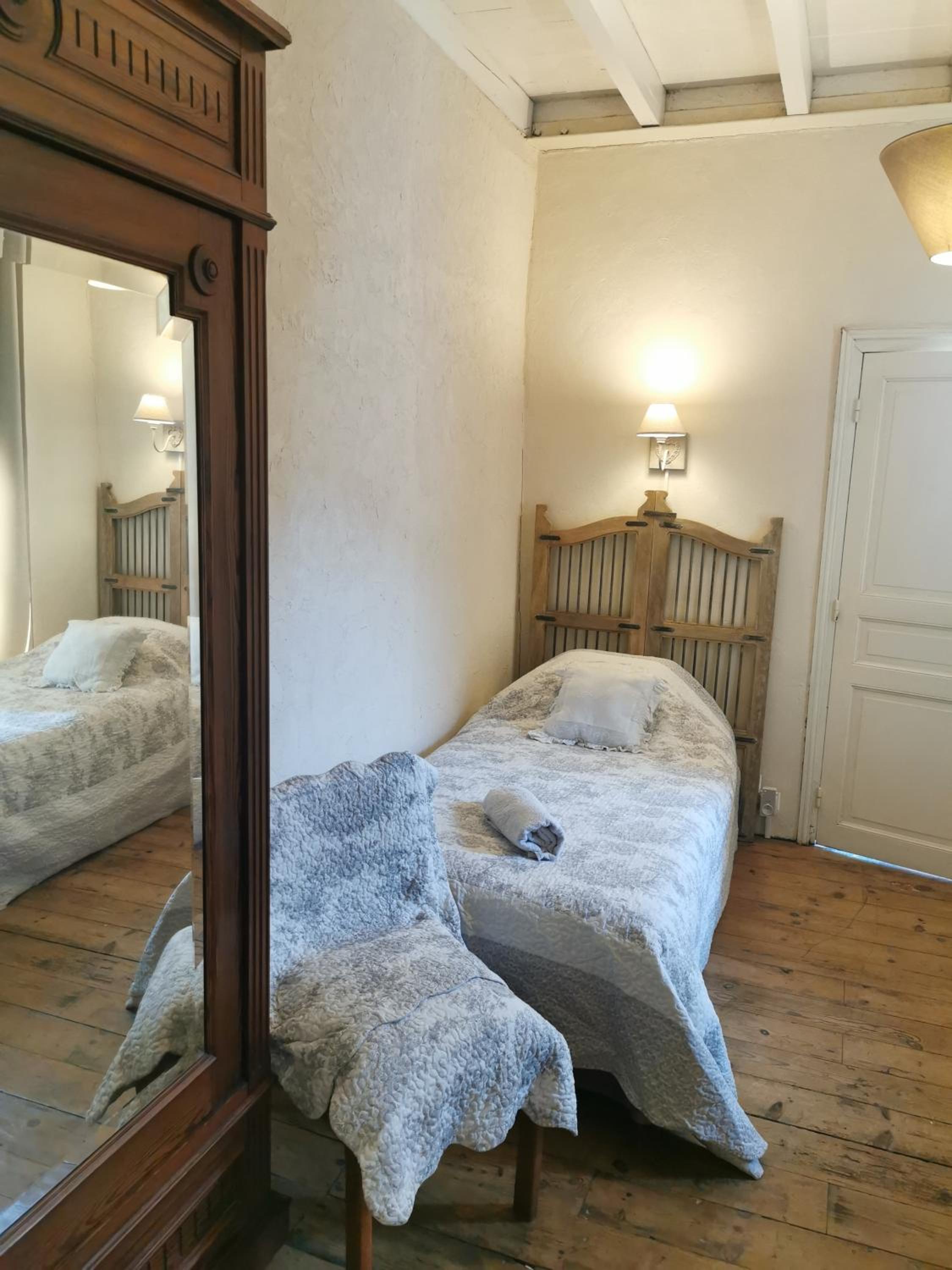 Suite with Garden View - Photo 2