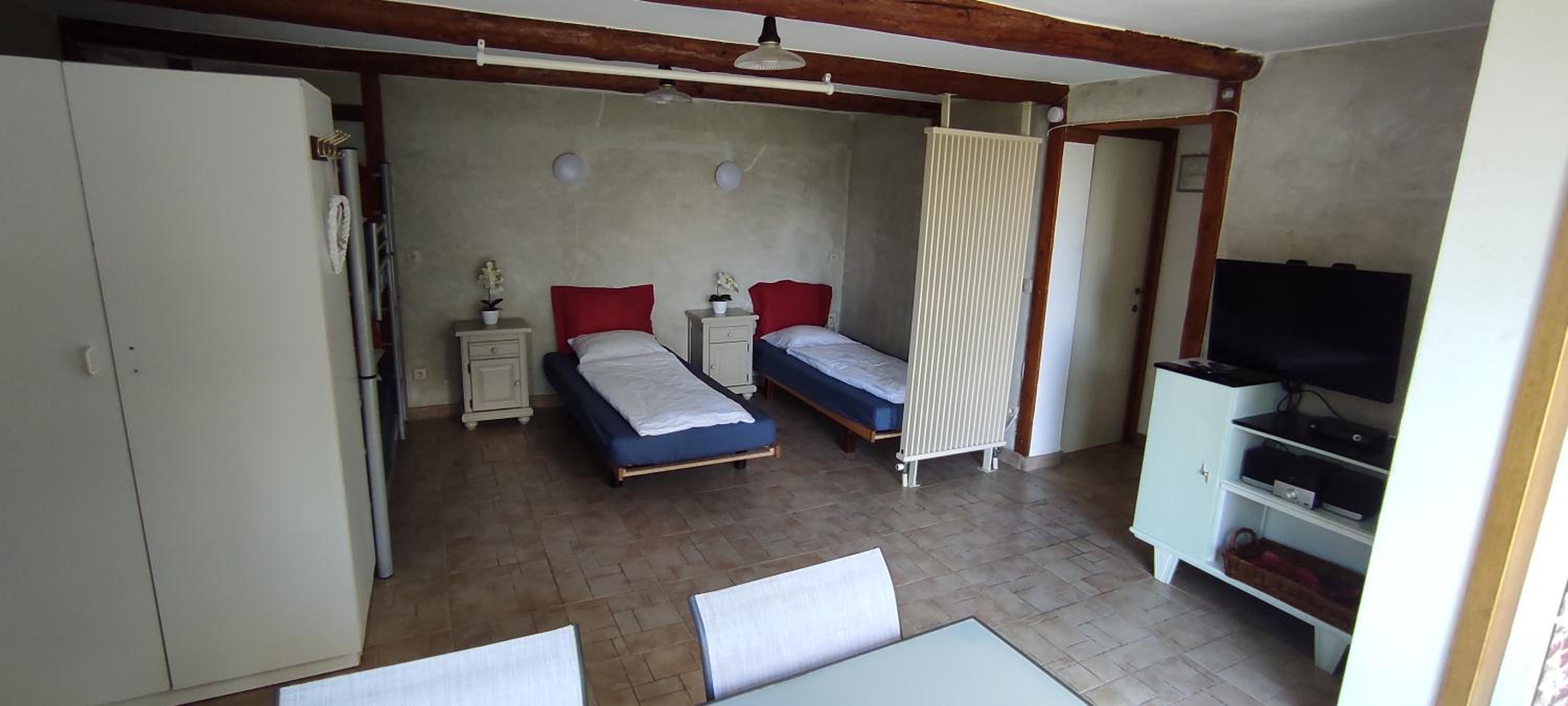 Studio Apartment photo 3