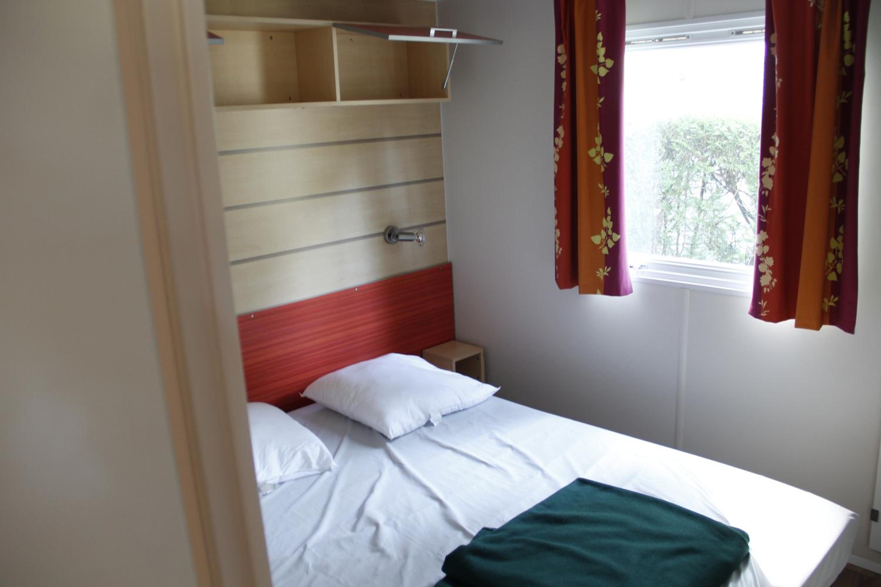 Mobile Home - Photo 7