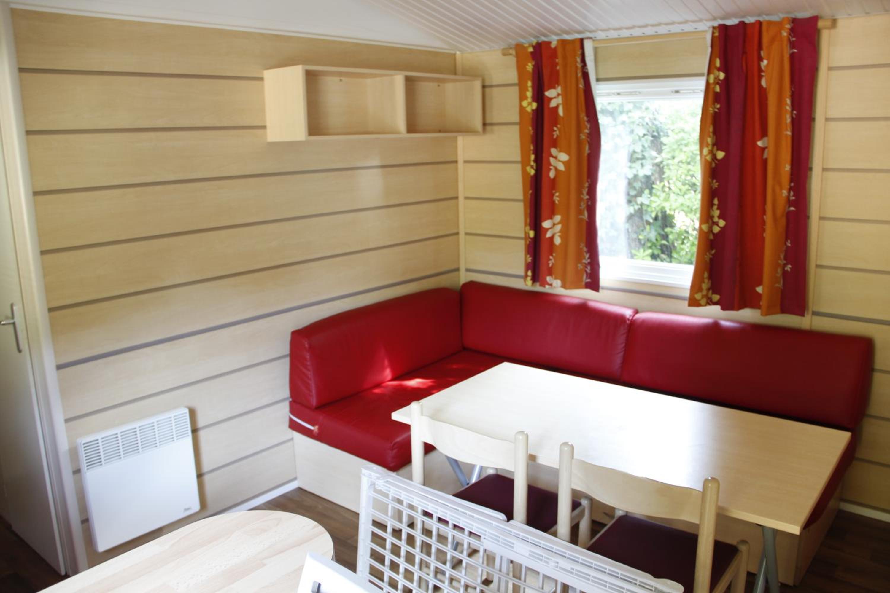 Mobile Home - Photo 5