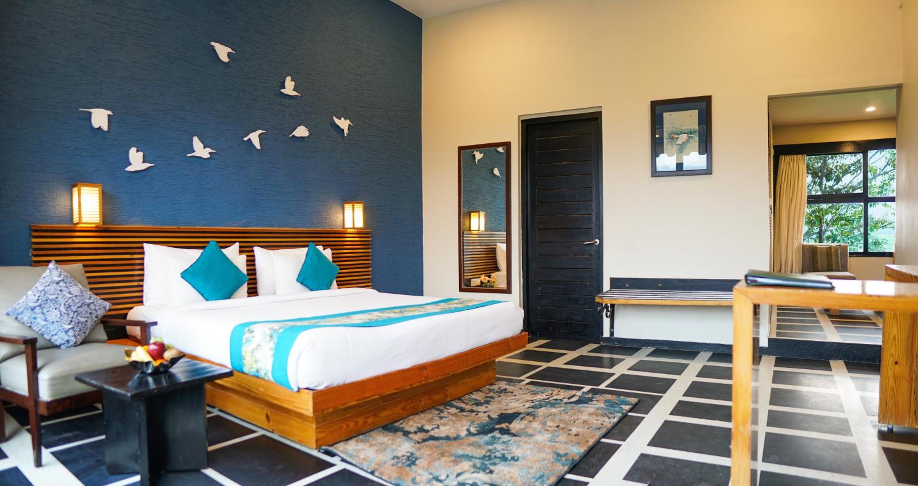 Suite with Country View