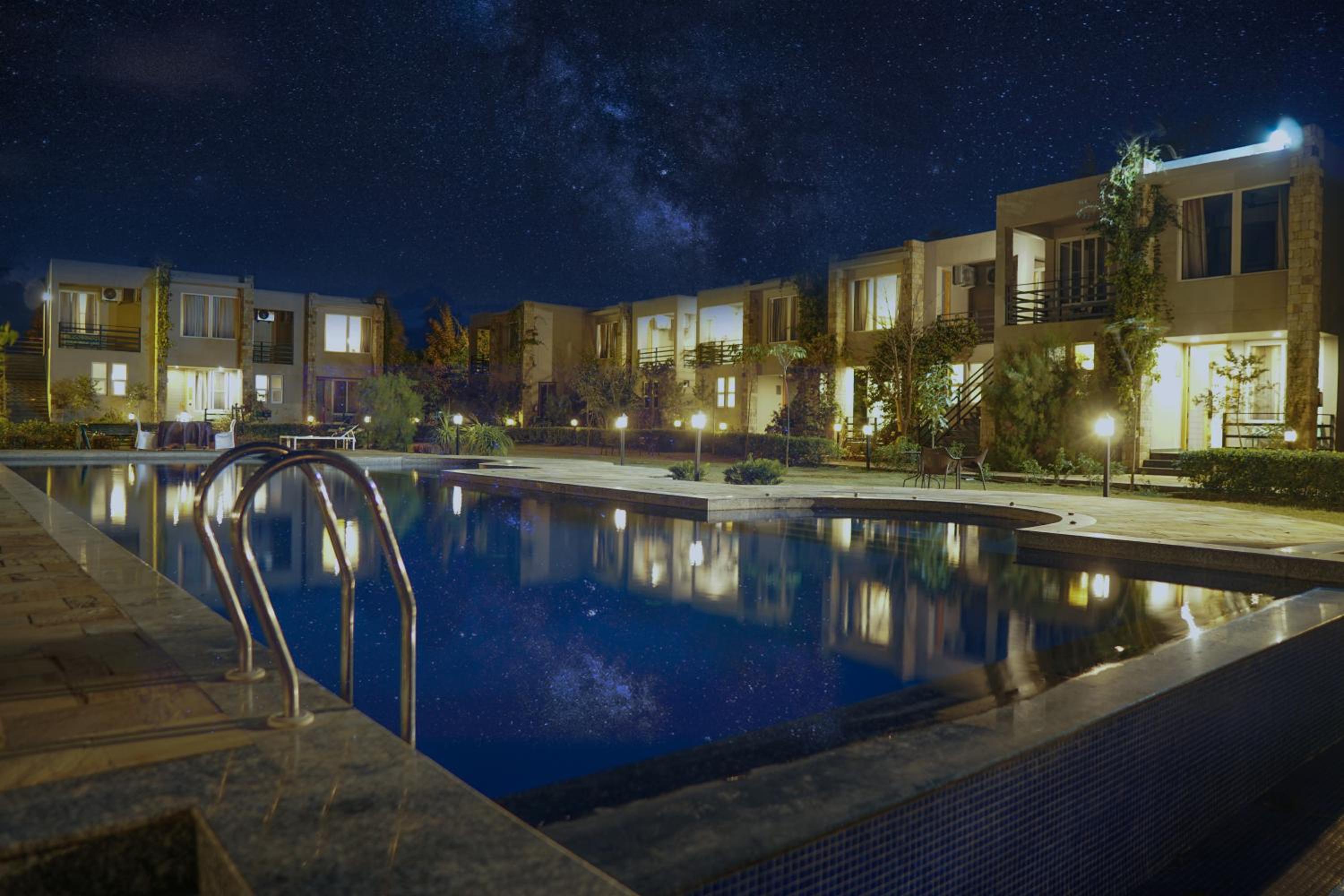 Suite with Pool View