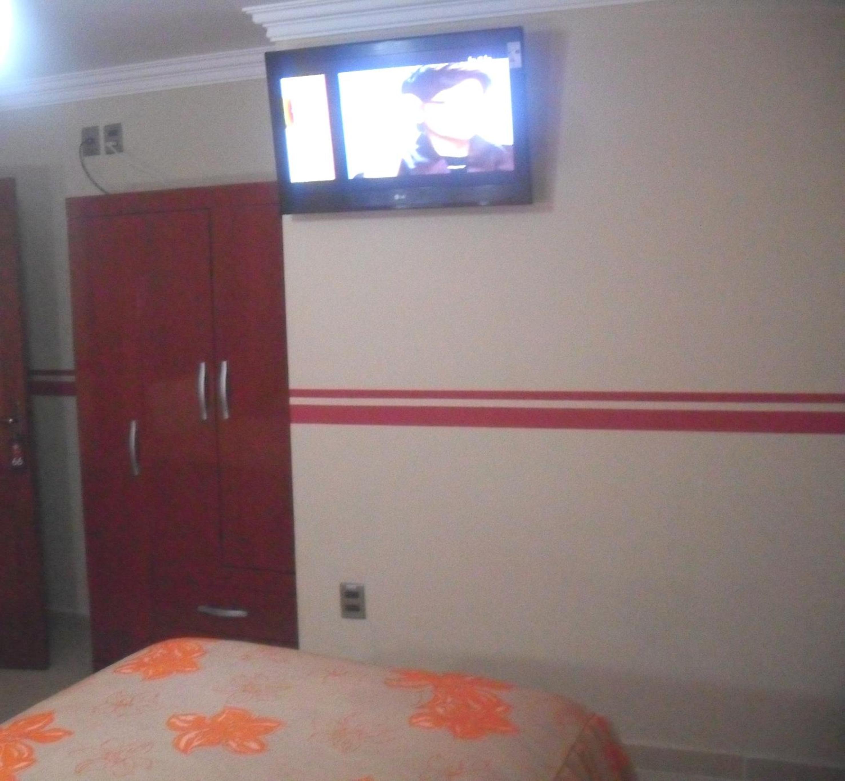 Single Room with Shared Bathroom photo 3
