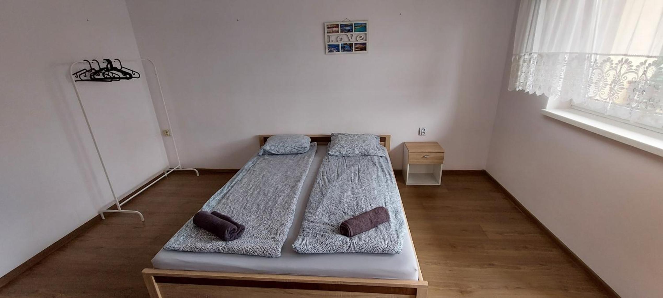Double Room with Balcony - Photo 3