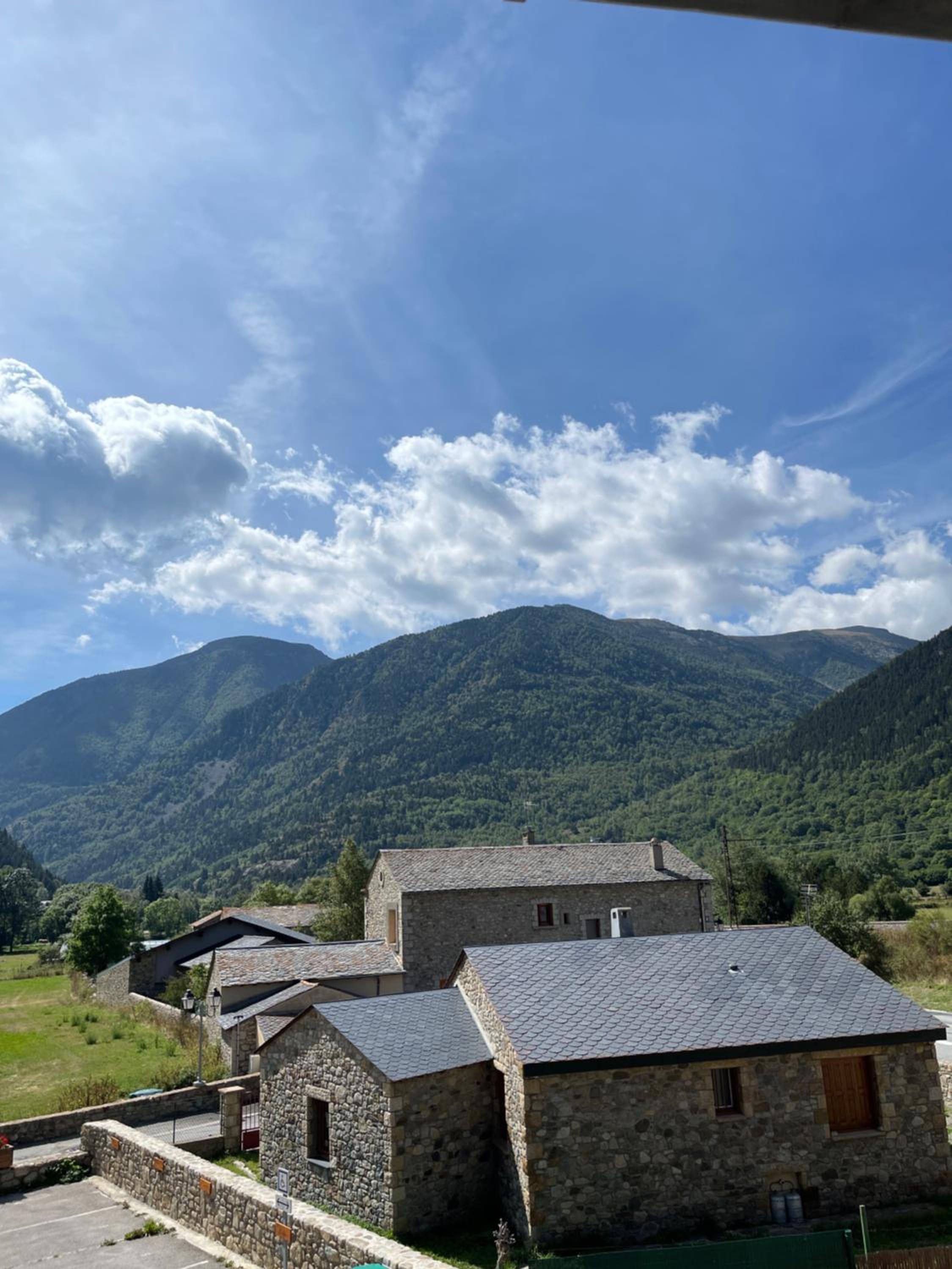 Double Room with Mountain View - Photo 3