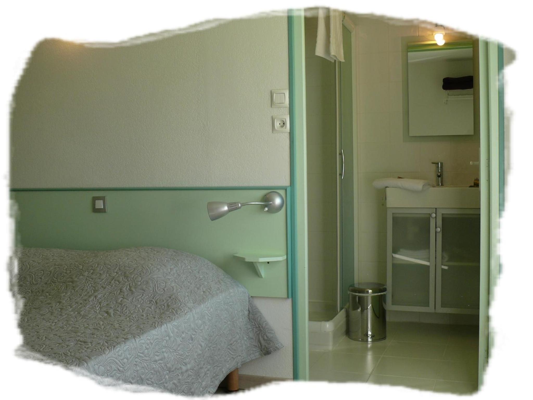 Standard  Room - Photo 3