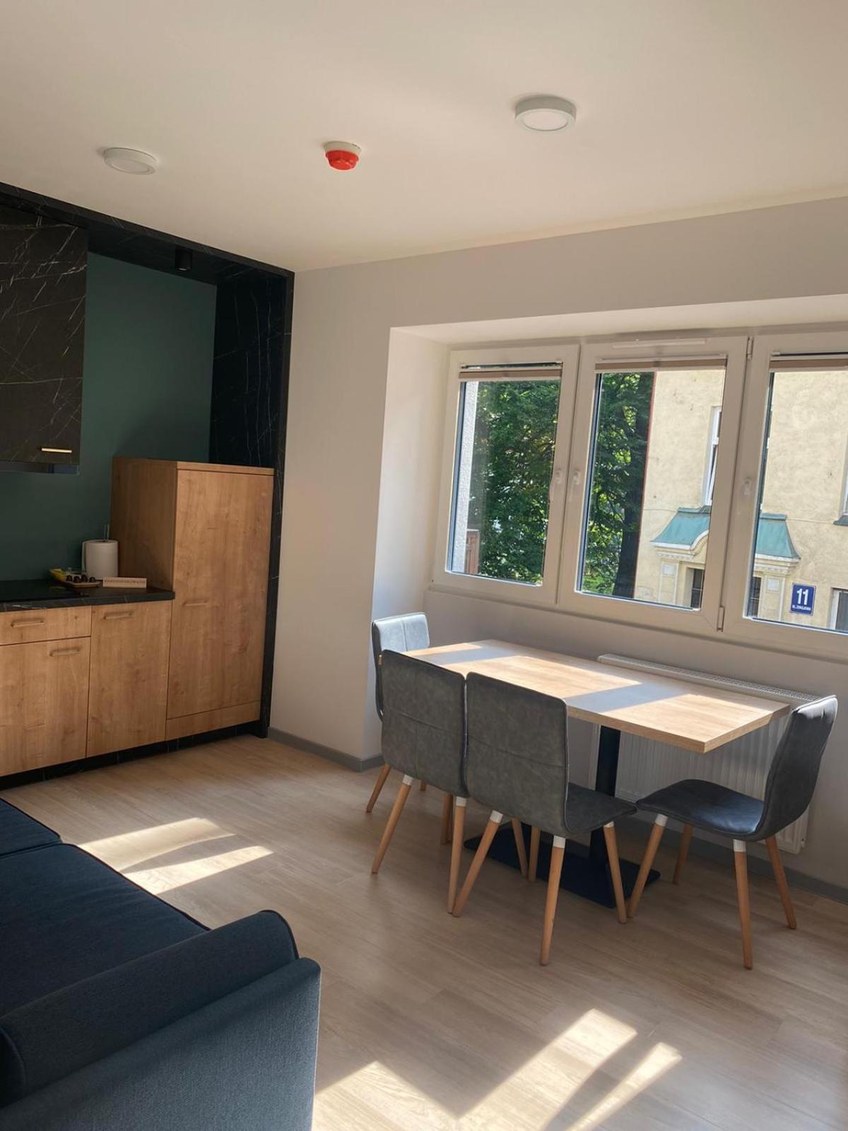 Two-Bedroom Apartment - Photo 3