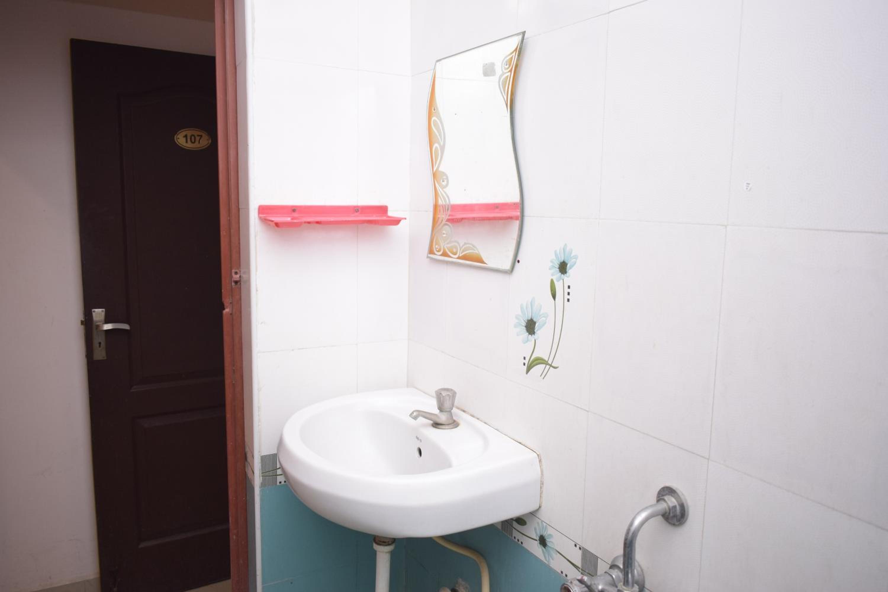 Standard Double Room with Fan photo 1