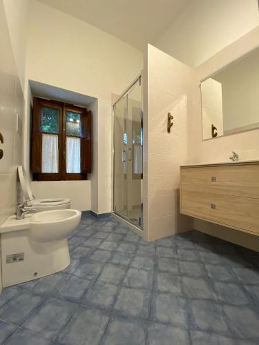 Quadruple Room with Balcony photo 3