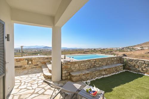Three-Bedroom Villa photo 2