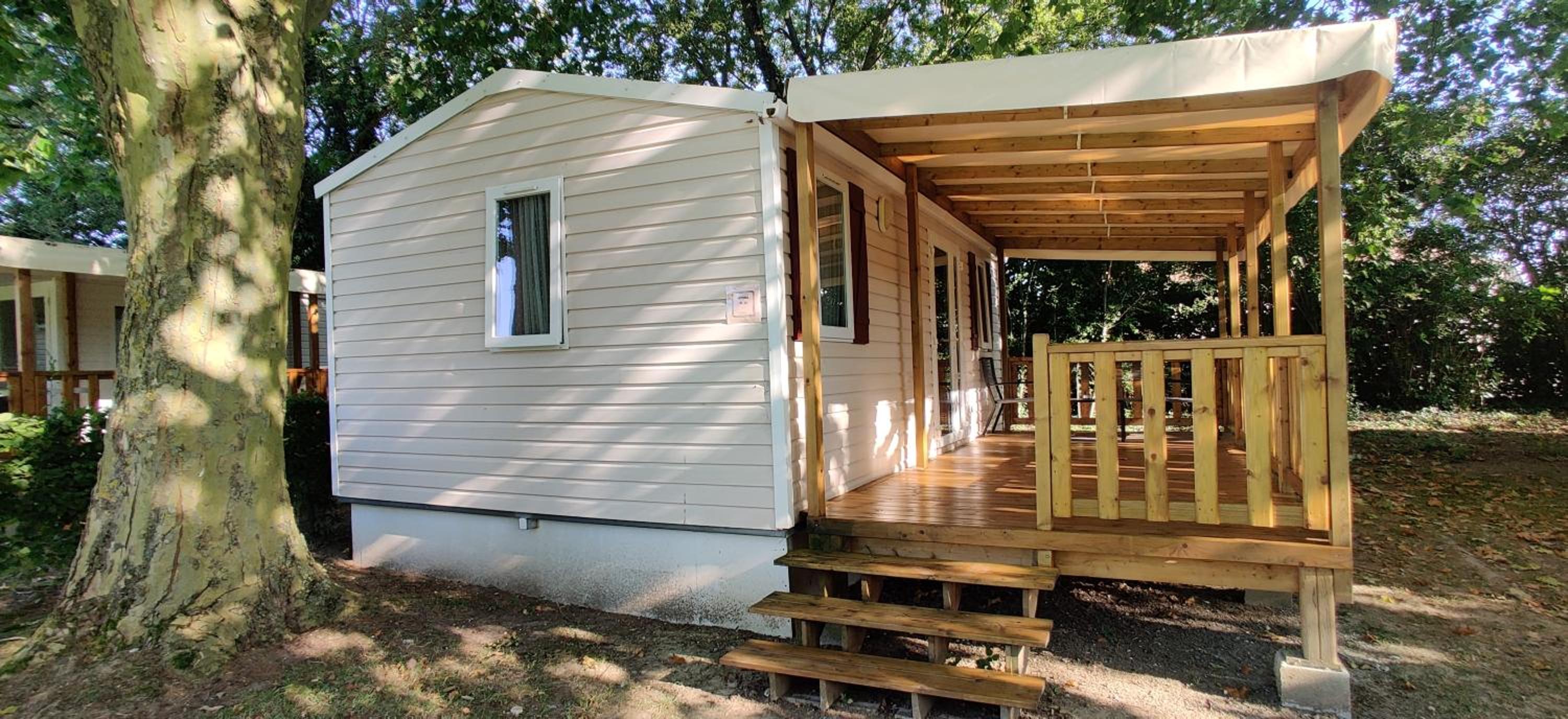 Mobile Home photo 2