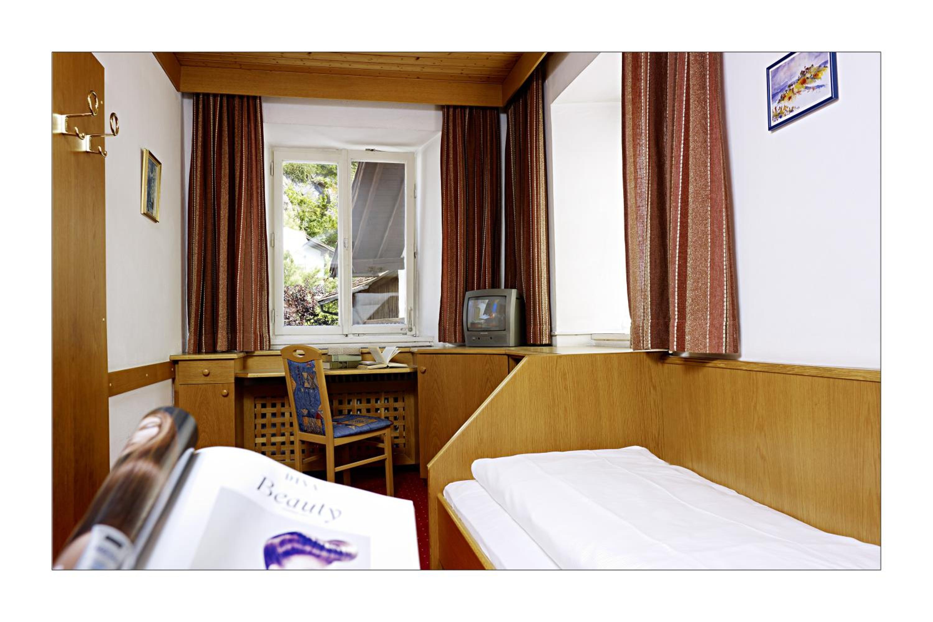Single Room photo 2