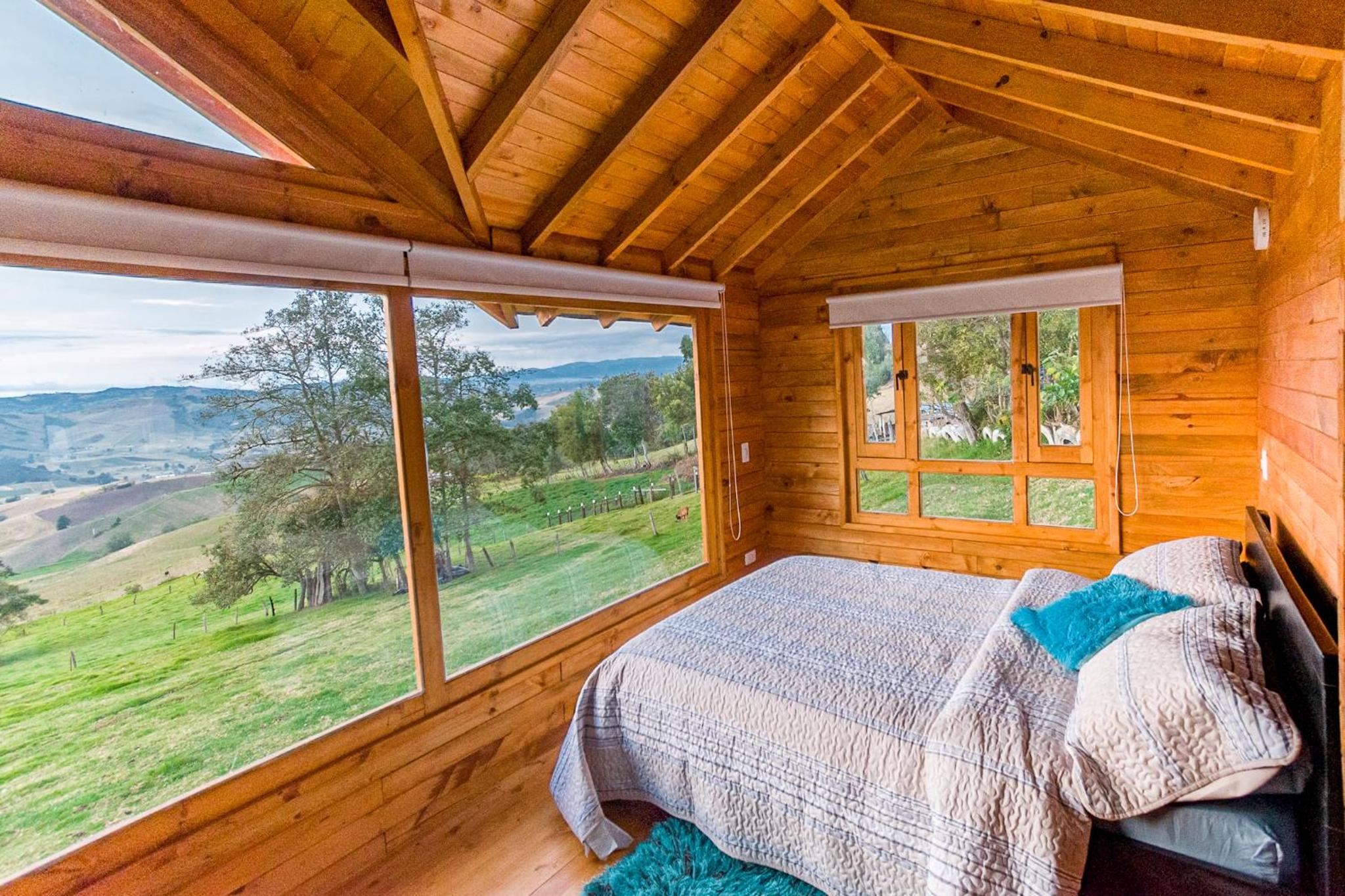 Deluxe Double Room (2 Adults + 1 Child) photo 2