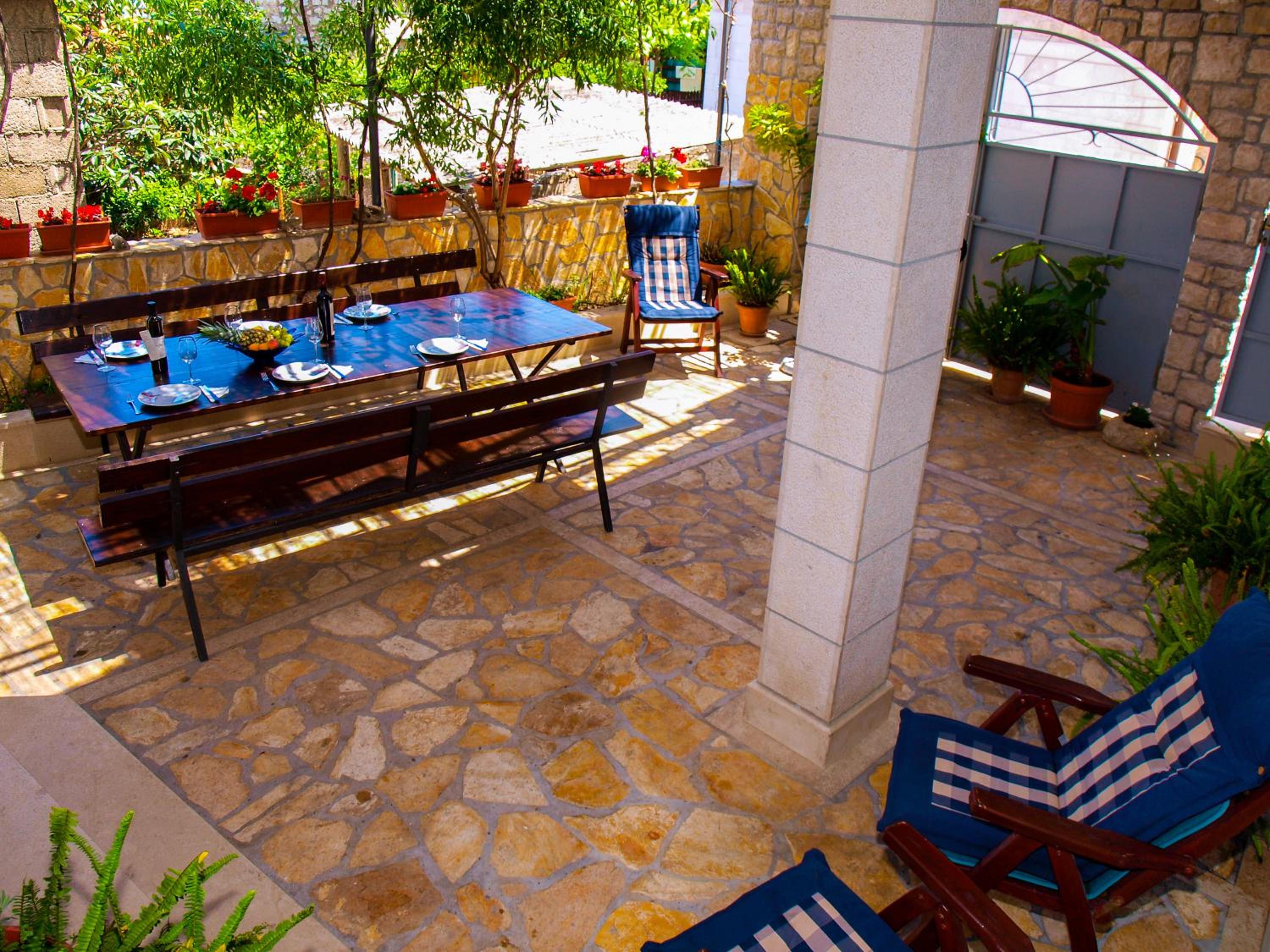 Three-Bedroom Apartment with Balcony photo 2