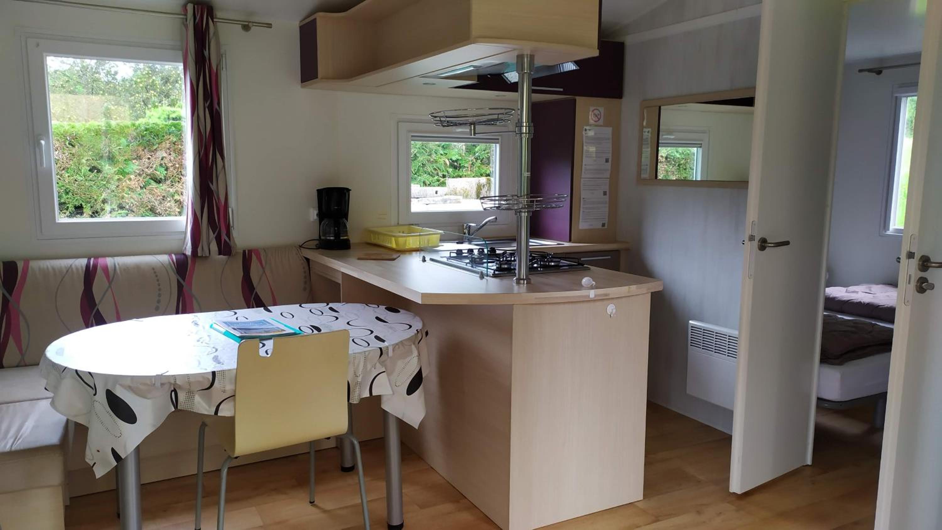 Mobile Home photo 3