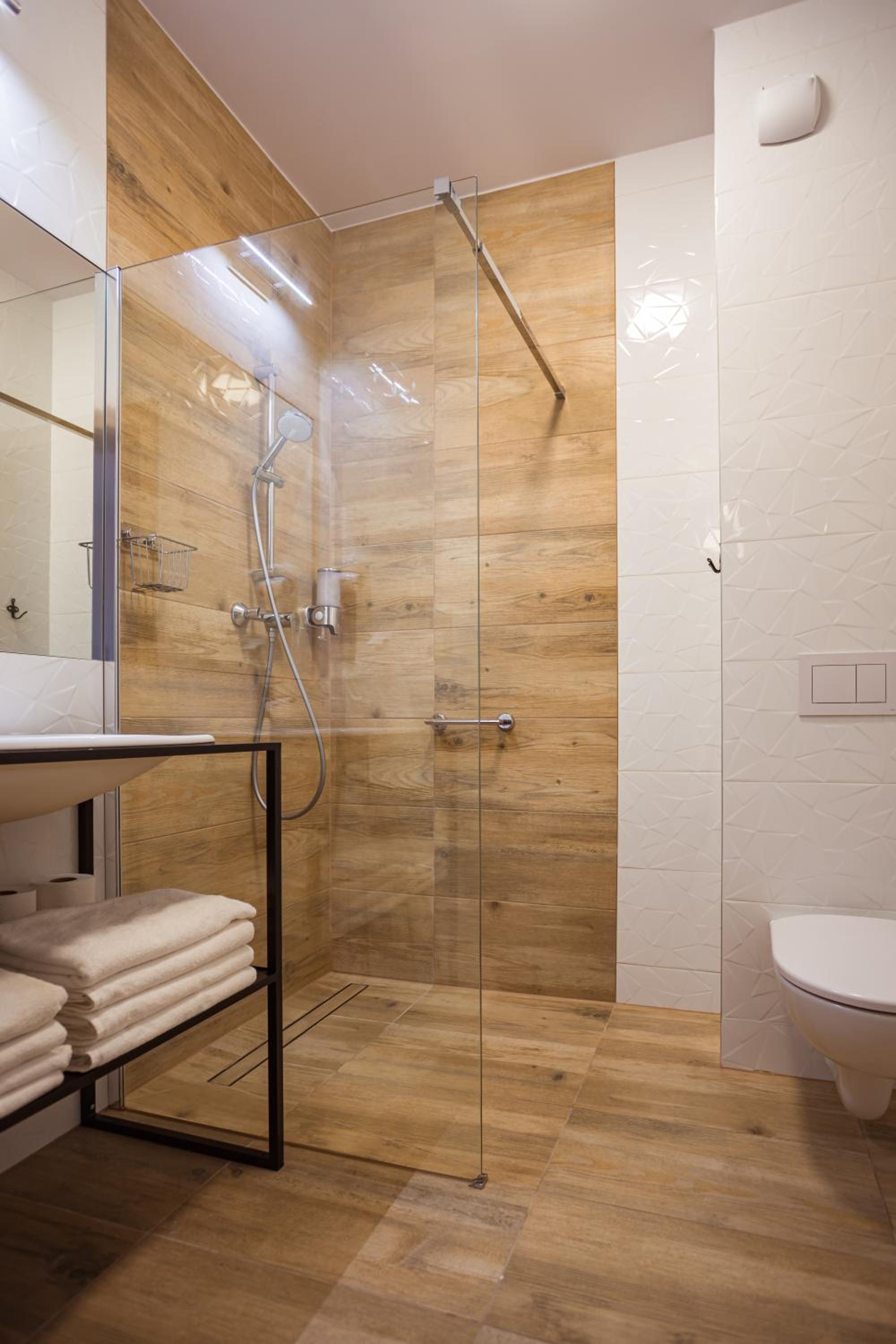 Standard Double Room - Photo 19